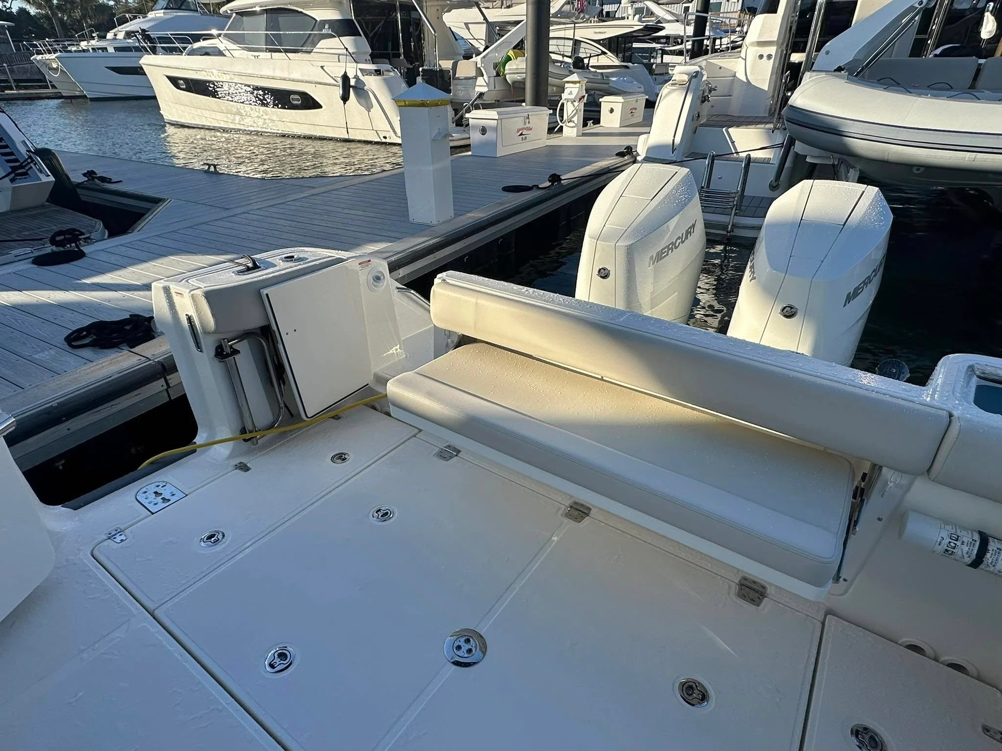2025 Boston Whaler 325 CONQUEST Image Thumbnail #4