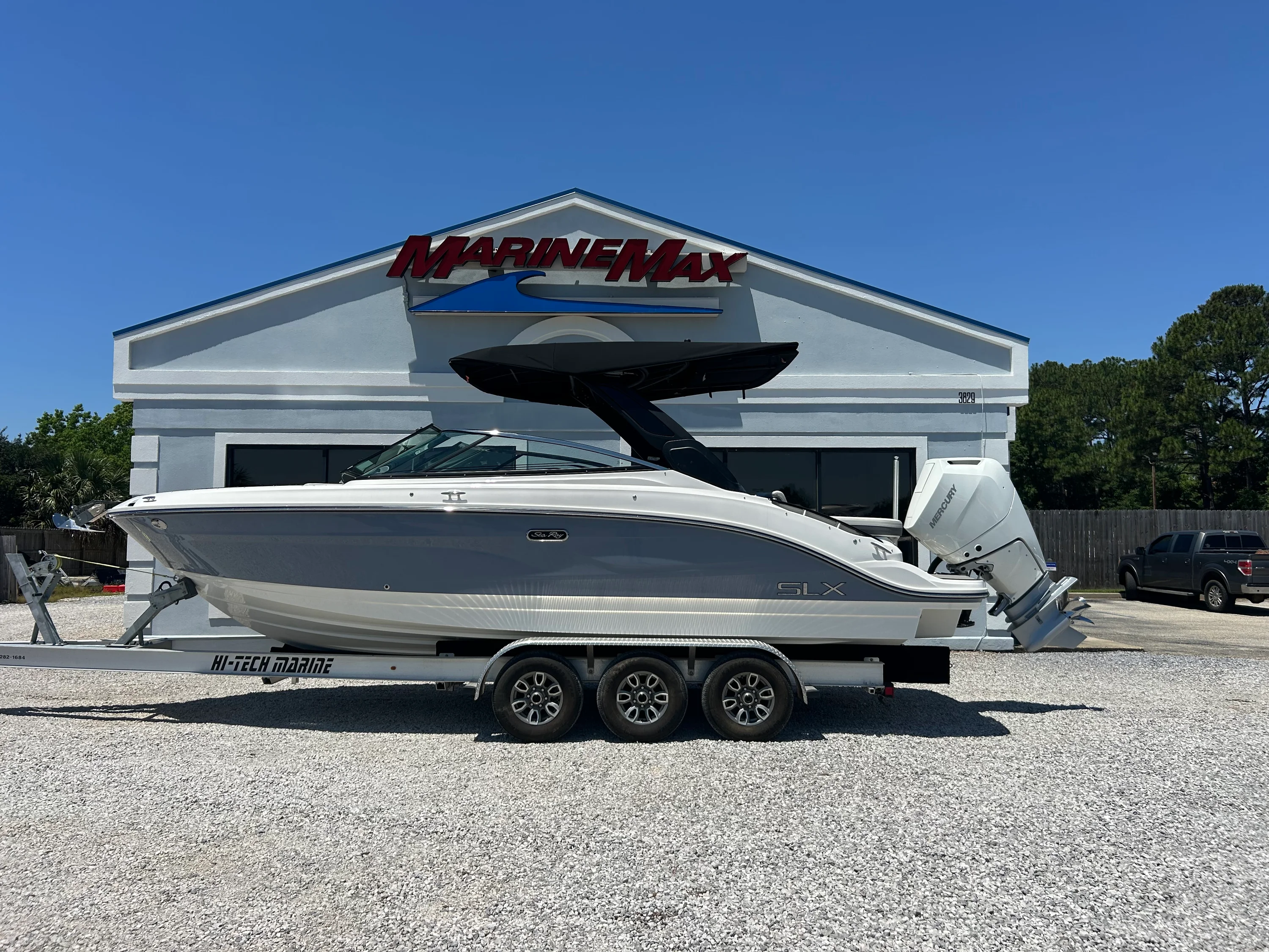 2026 Sea Ray SLX 260 Outboard Image Thumbnail #0