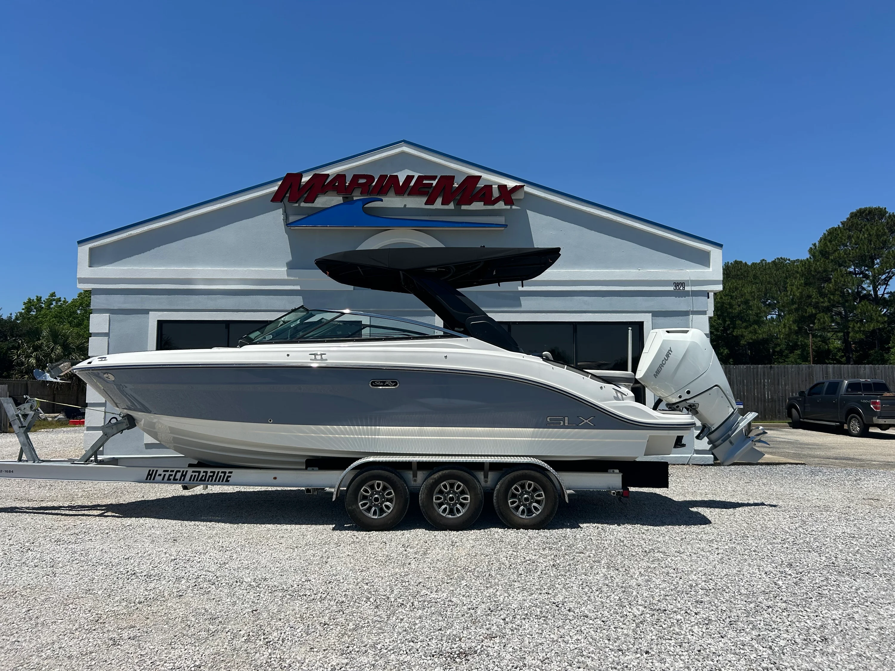 2026 Sea Ray SLX 260 Outboard Image Thumbnail #1