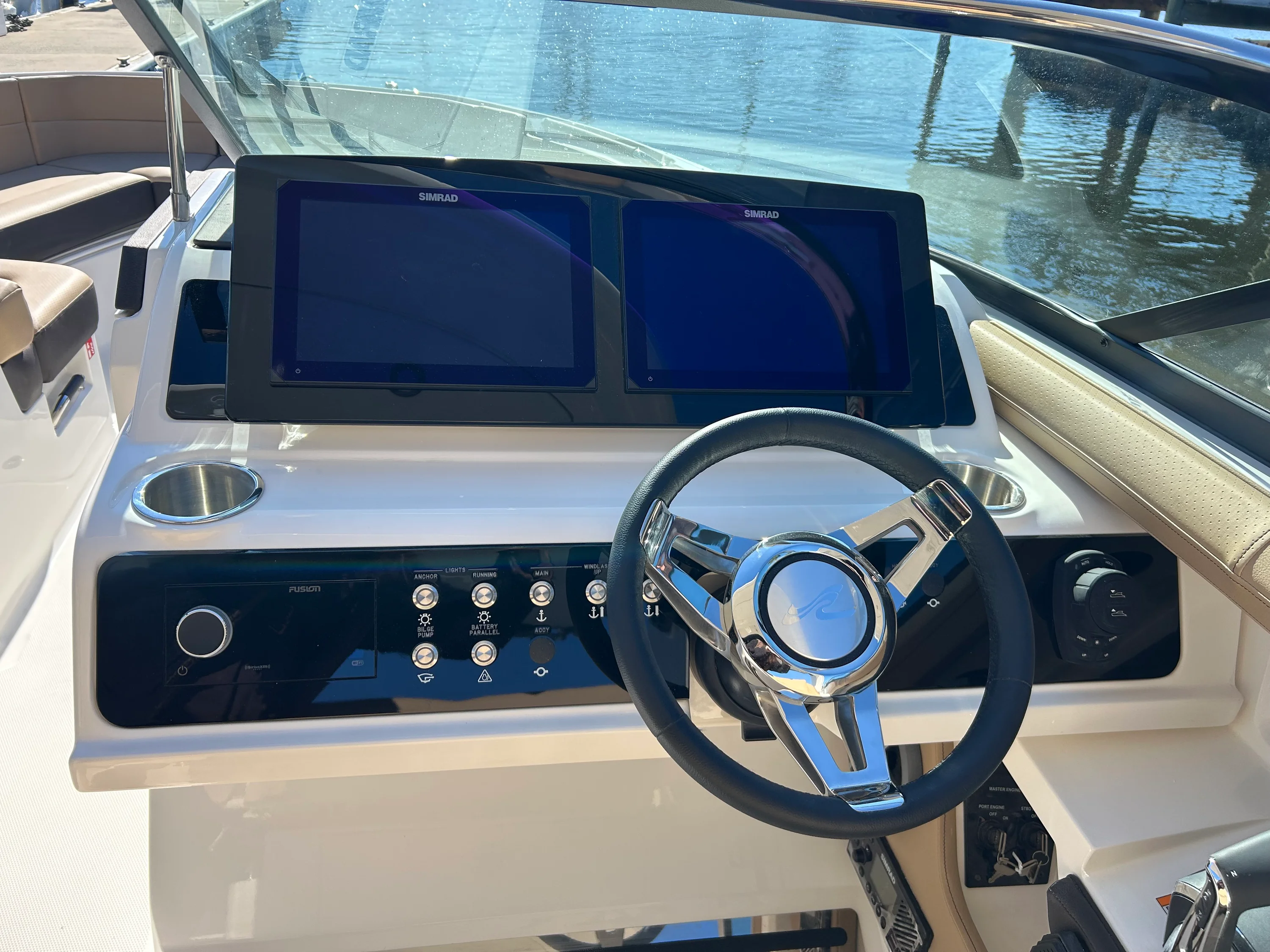 2026 Sea Ray SLX 310 Outboard Image Thumbnail #22