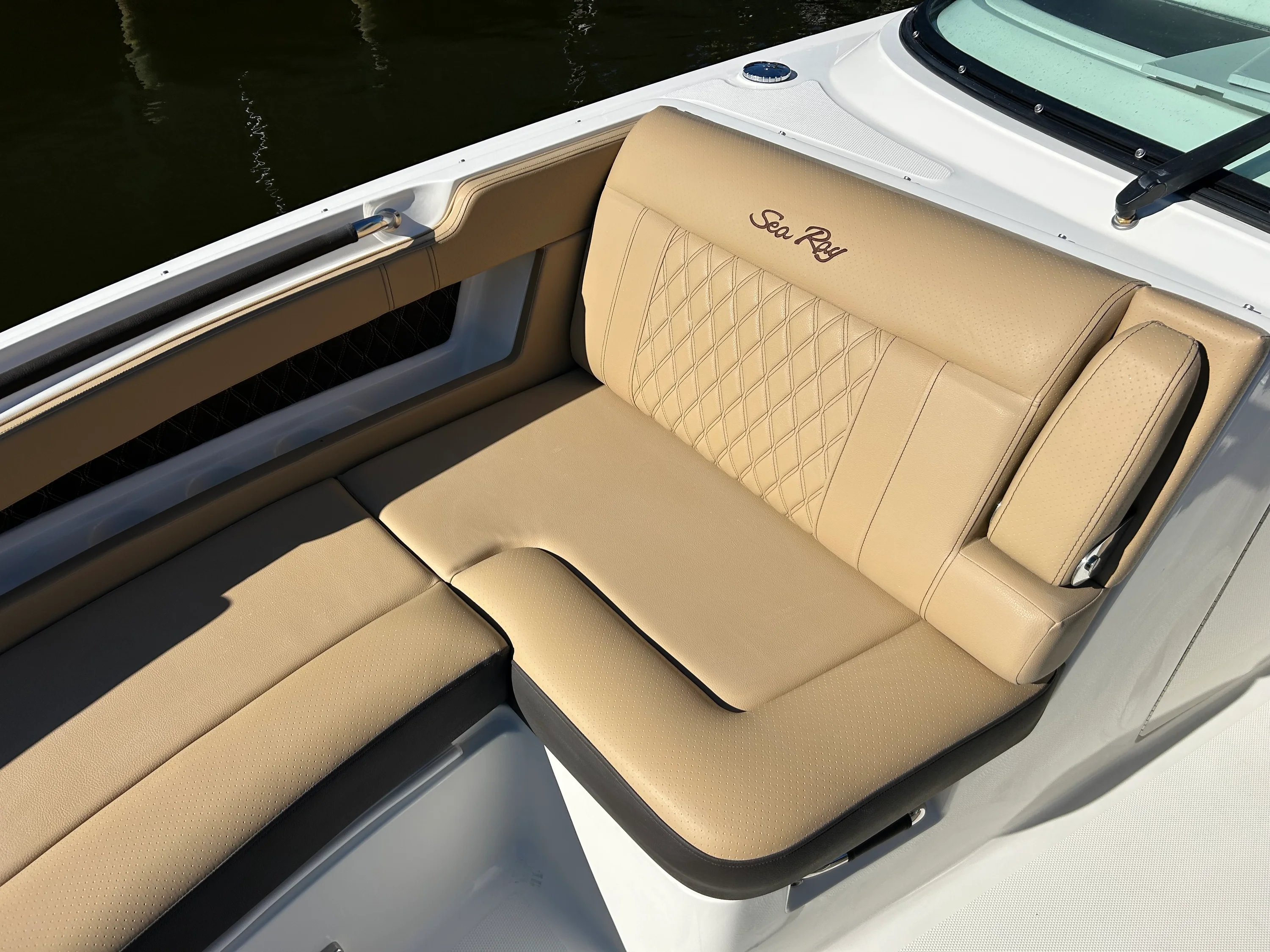 2026 Sea Ray SLX 310 Outboard Image Thumbnail #24