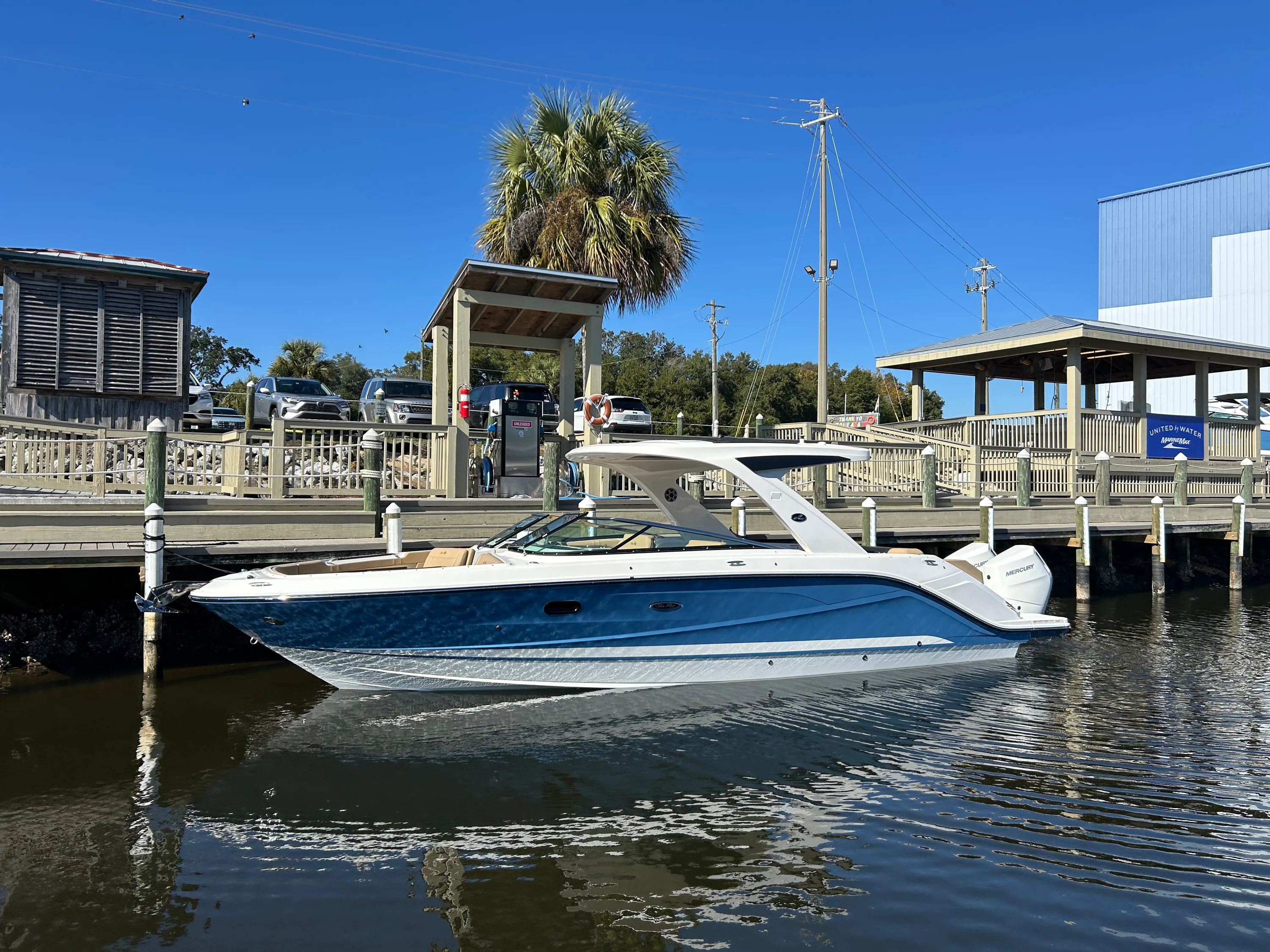 2026 Sea Ray SLX 310 Outboard Image Thumbnail #4