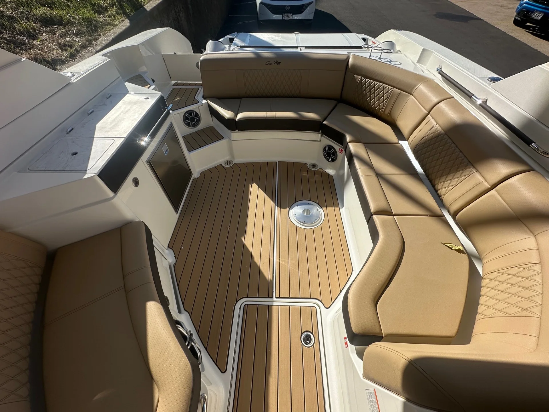 2026 Sea Ray SLX 350 Image Thumbnail #6