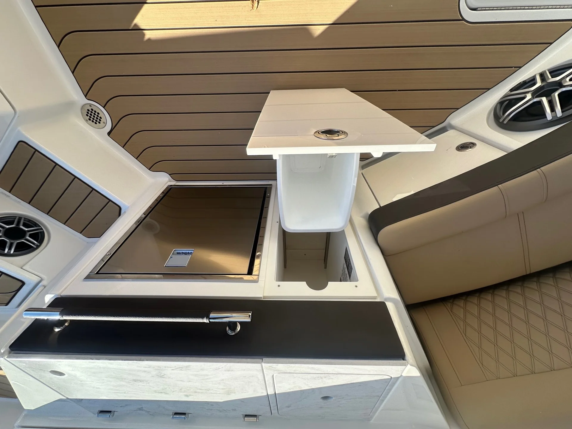 2026 Sea Ray SLX 350 Image Thumbnail #10