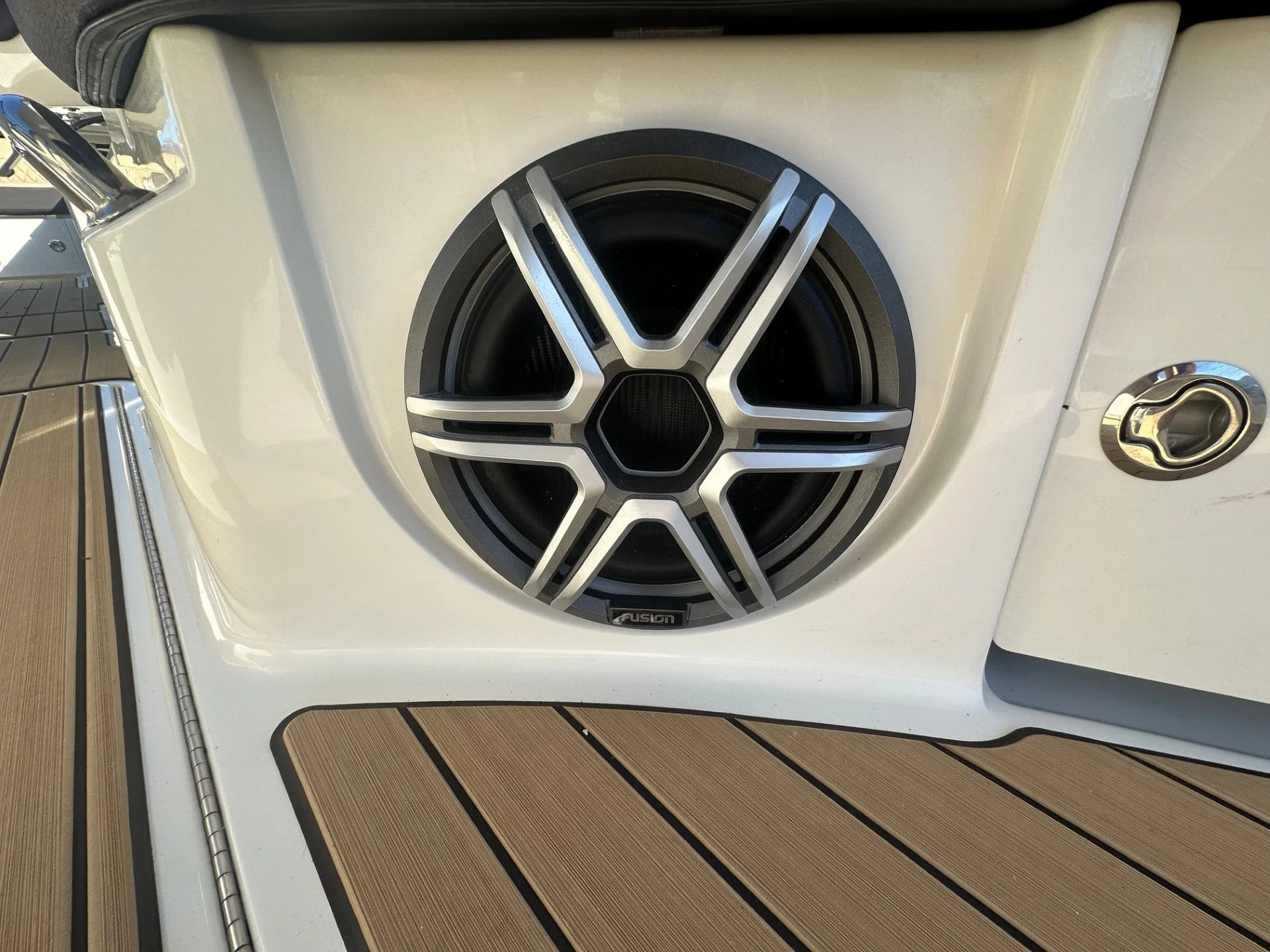 2026 Sea Ray SLX 350 Image Thumbnail #15