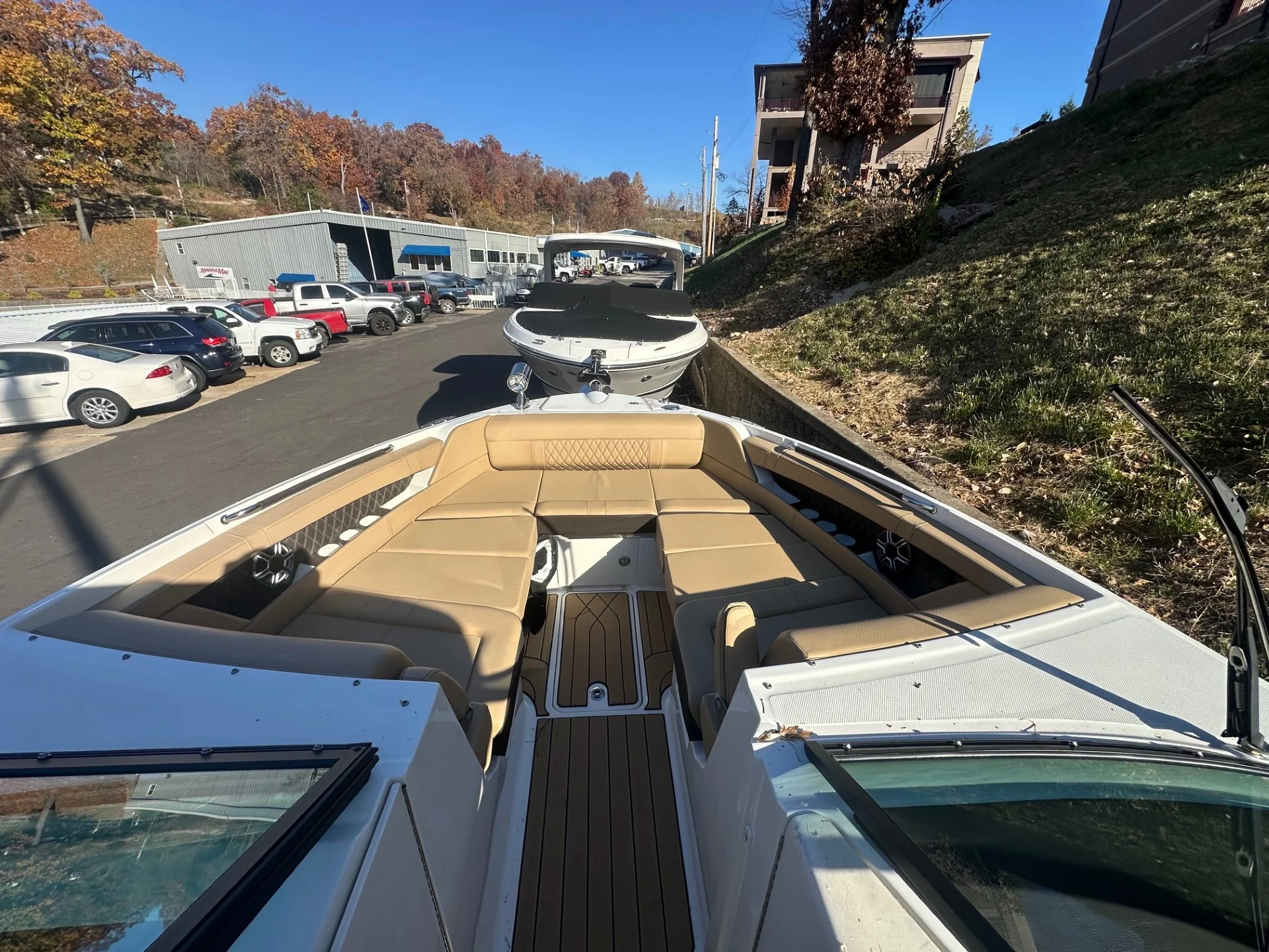 2026 Sea Ray SLX 350 Image Thumbnail #7