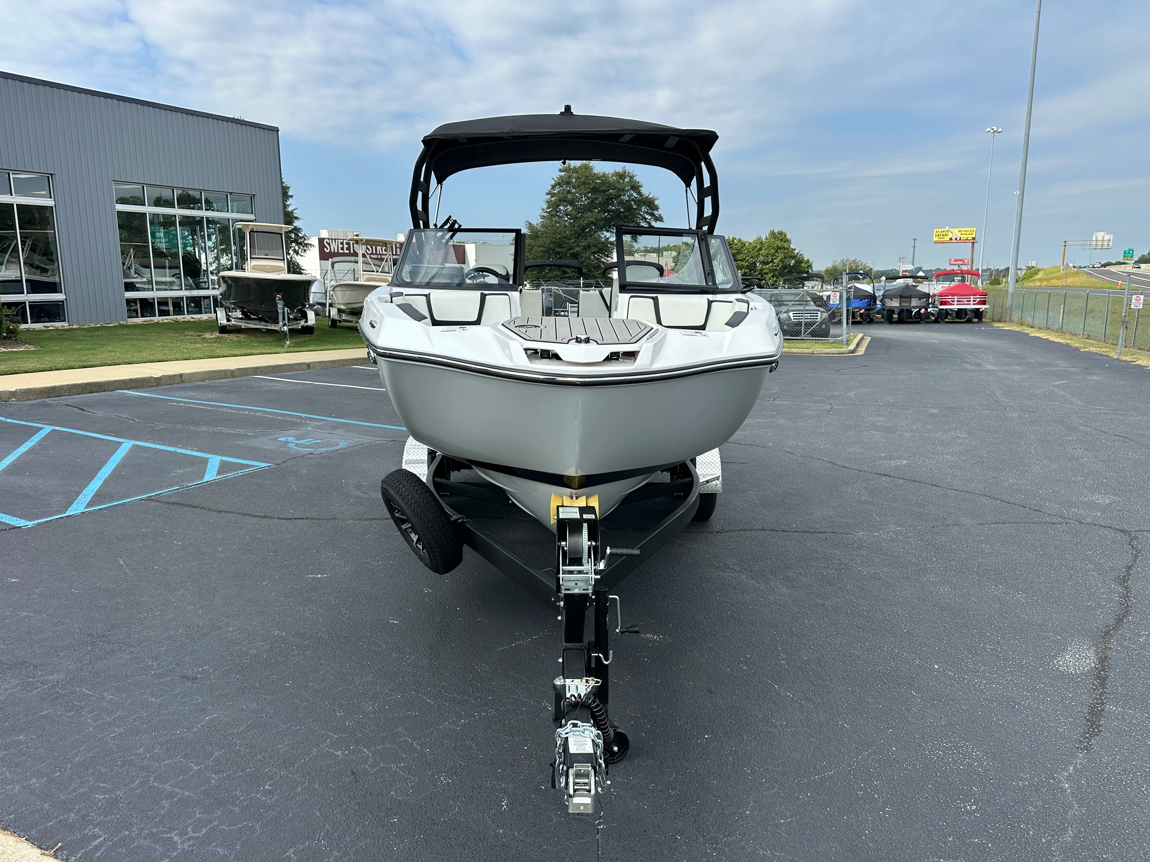 2024 Yamaha 222SD Image Thumbnail #2