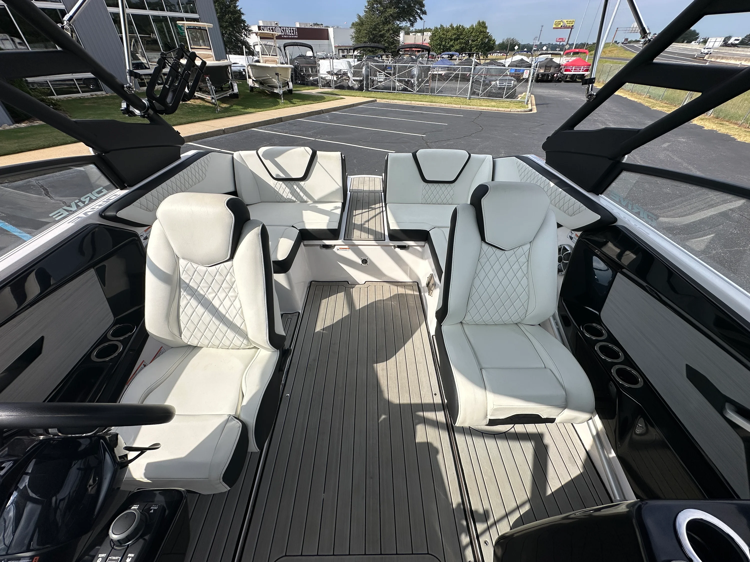 2024 Yamaha 222SD Image Thumbnail #9