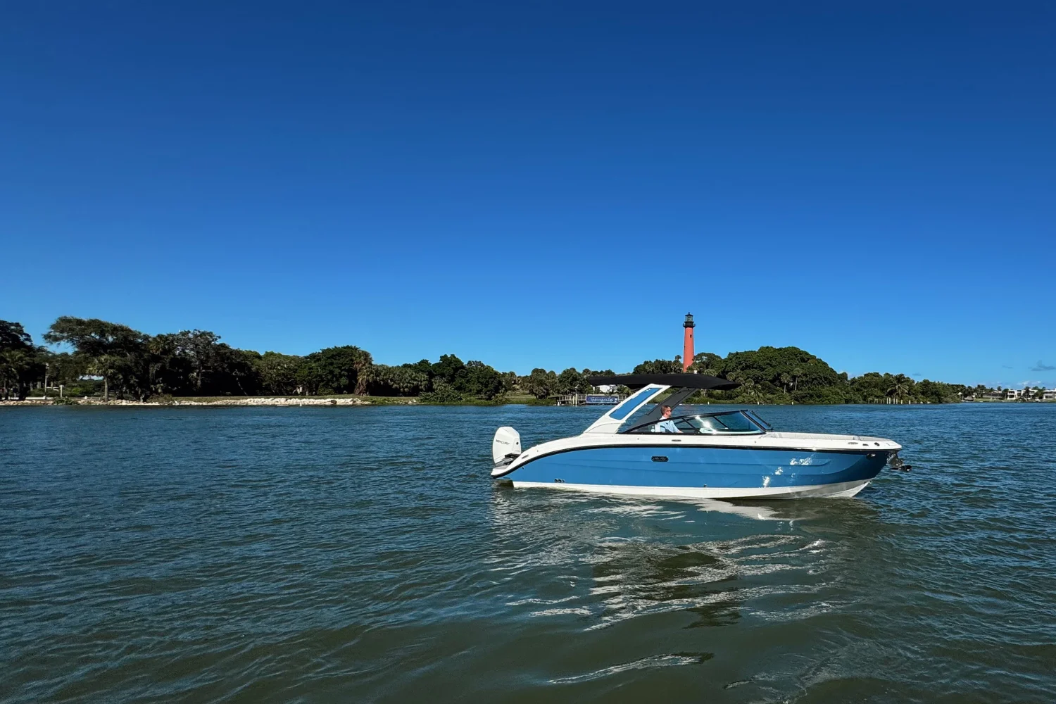 2026 Sea Ray SDX 270 Outboard Image Thumbnail #0