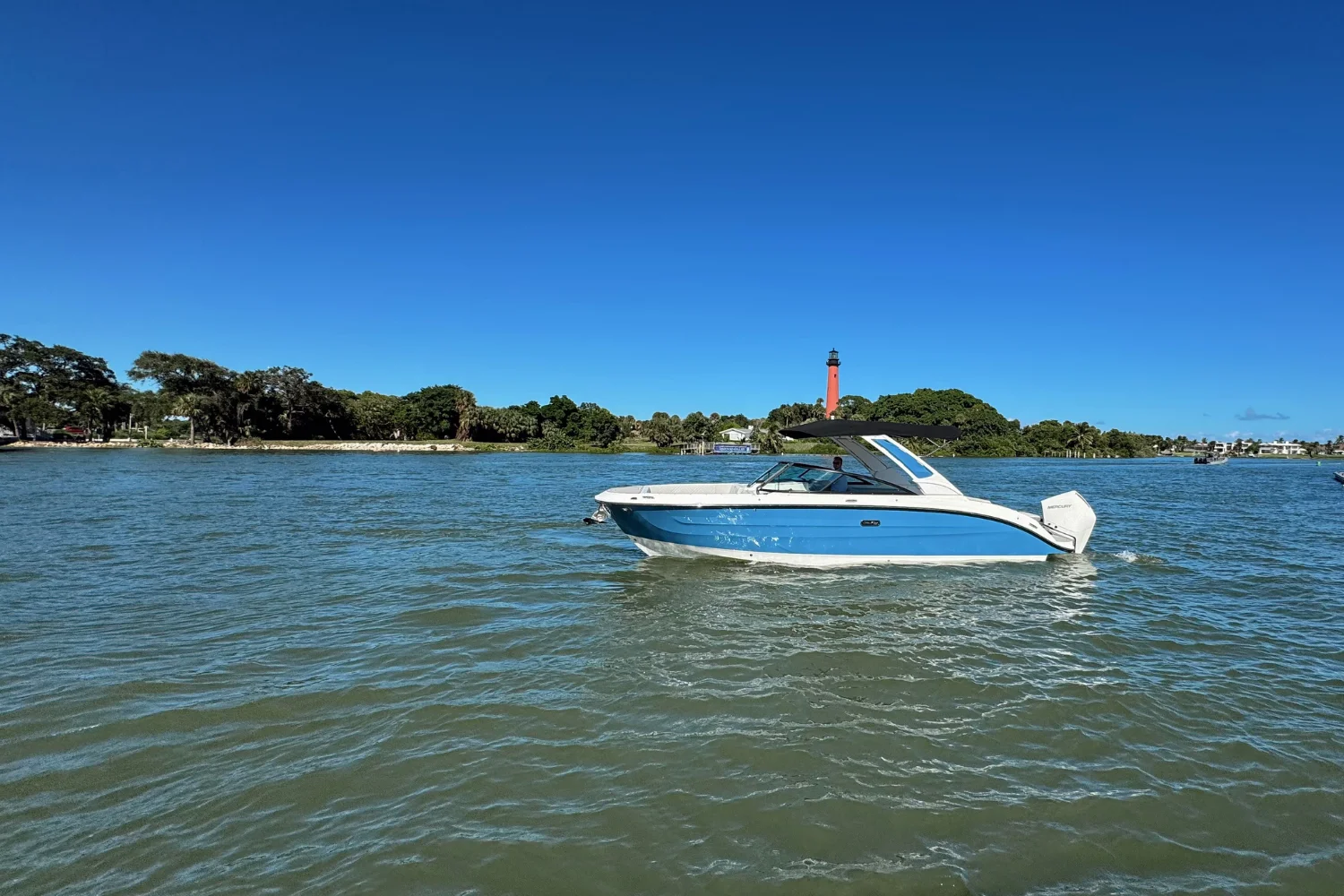 2026 Sea Ray SDX 270 Outboard Image Thumbnail #21