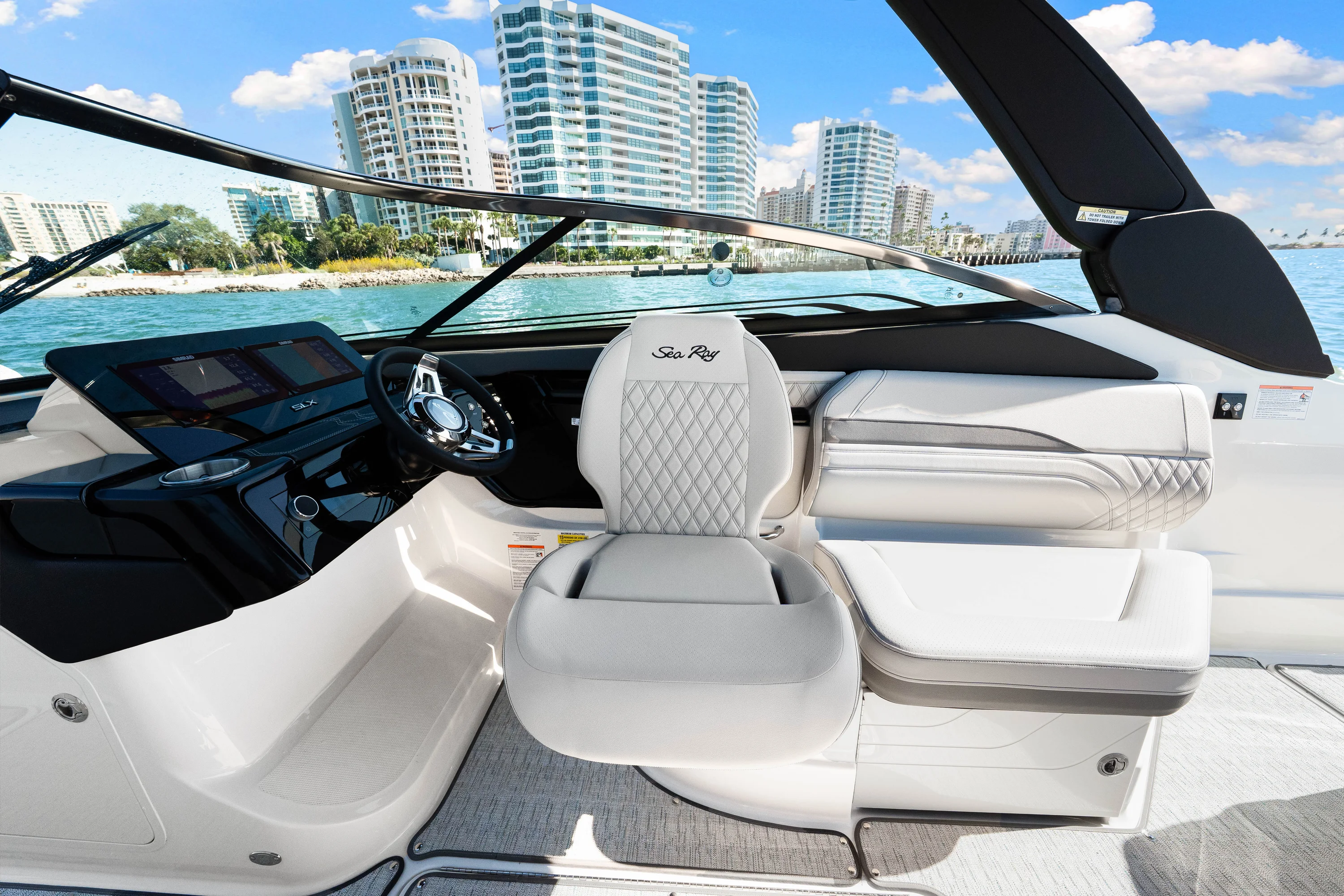 2026 Sea Ray SLX 260 Outboard Image Thumbnail #34