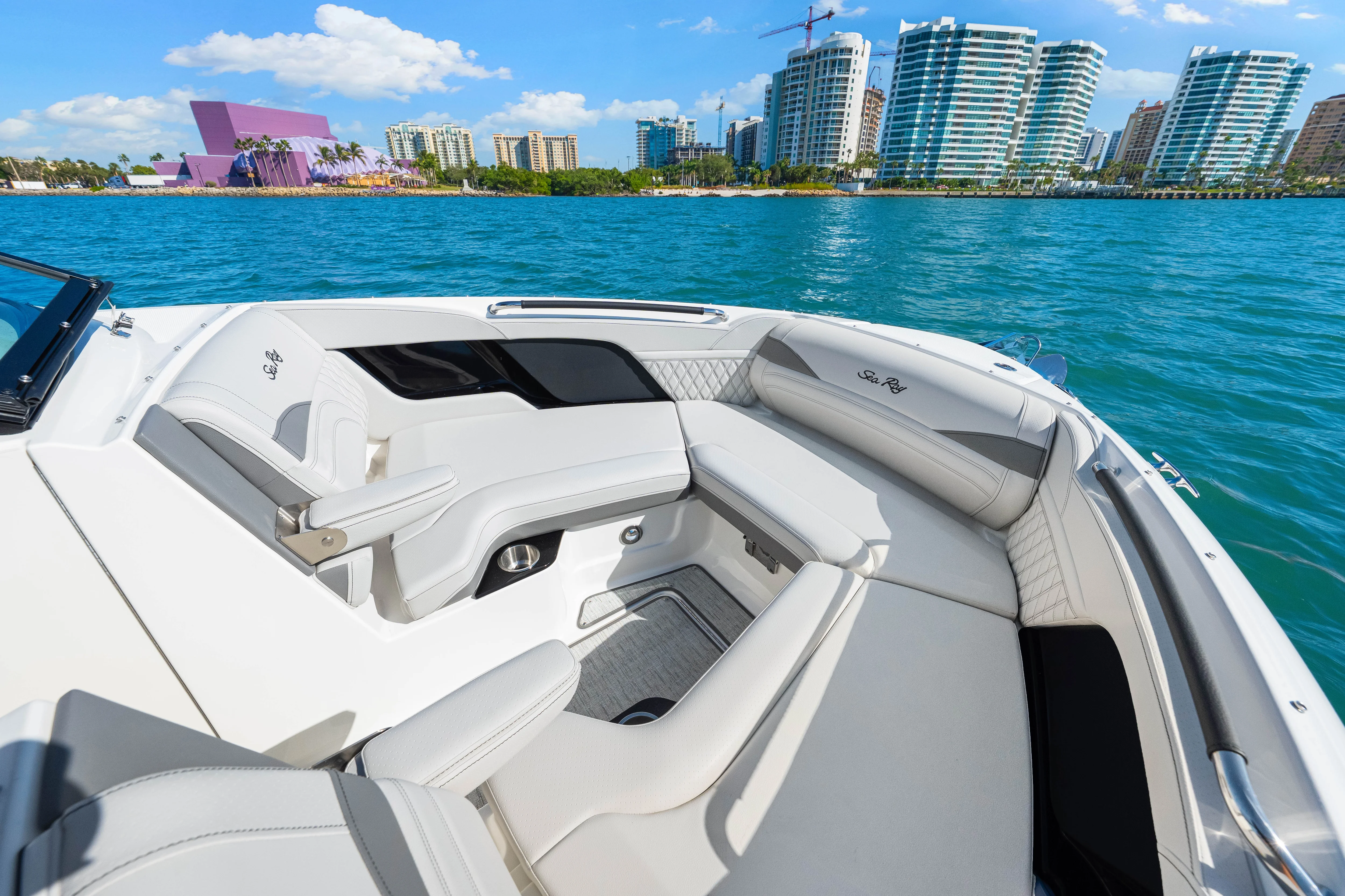 2026 Sea Ray SLX 260 Outboard Image Thumbnail #41