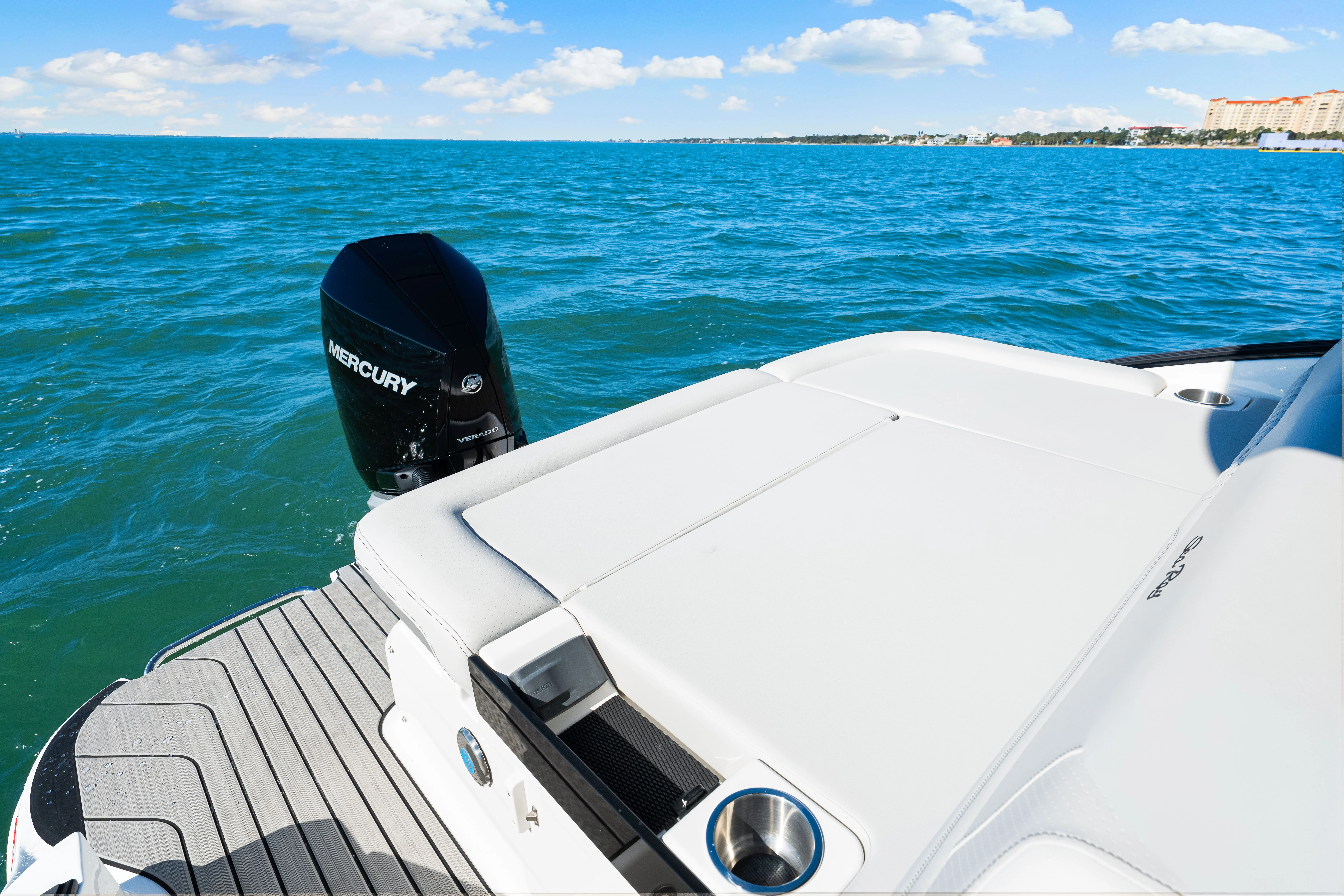 2026 Sea Ray SLX 260 Outboard Image Thumbnail #26