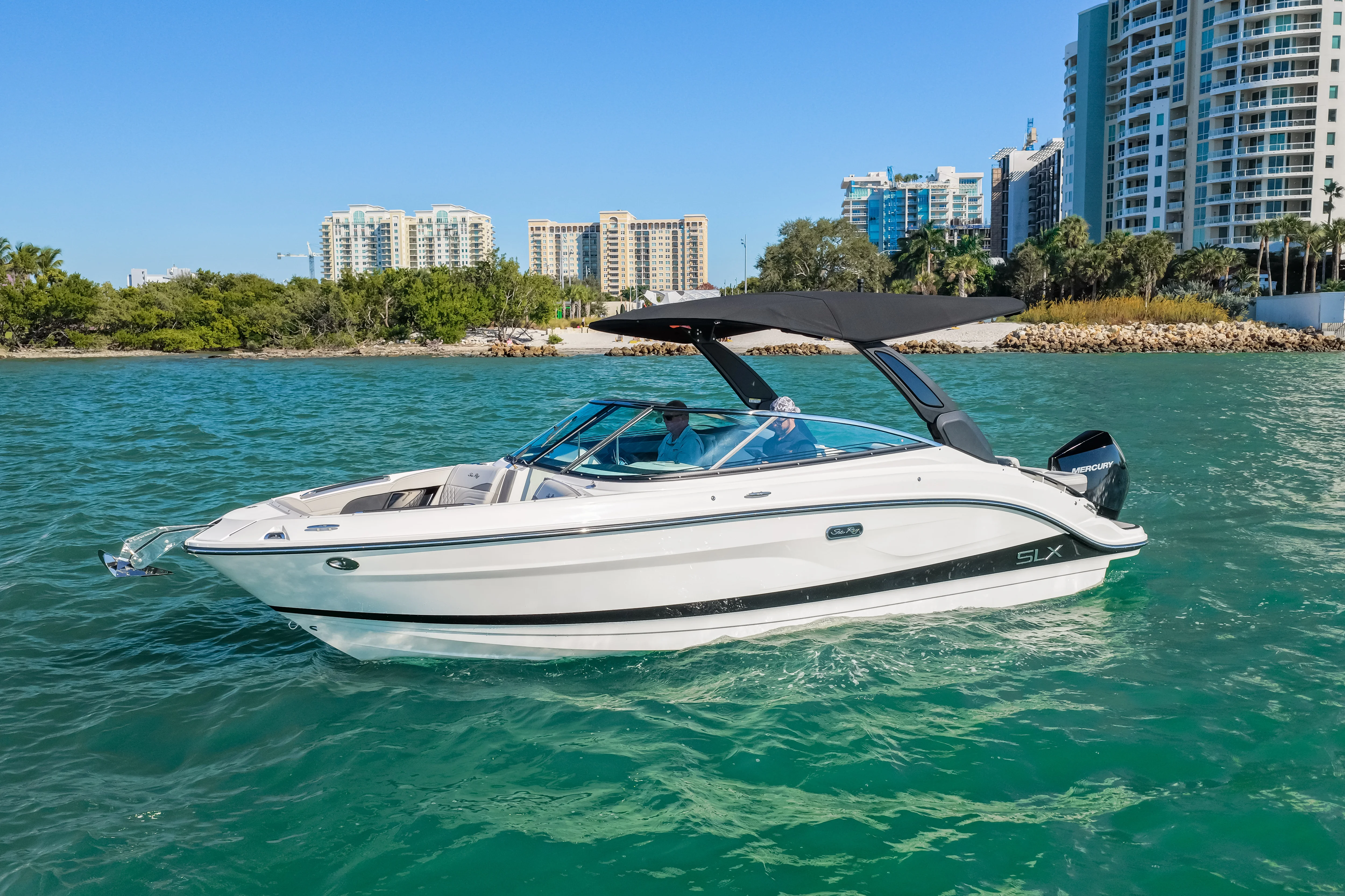 2026 Sea Ray SLX 260 Outboard Image Thumbnail #4