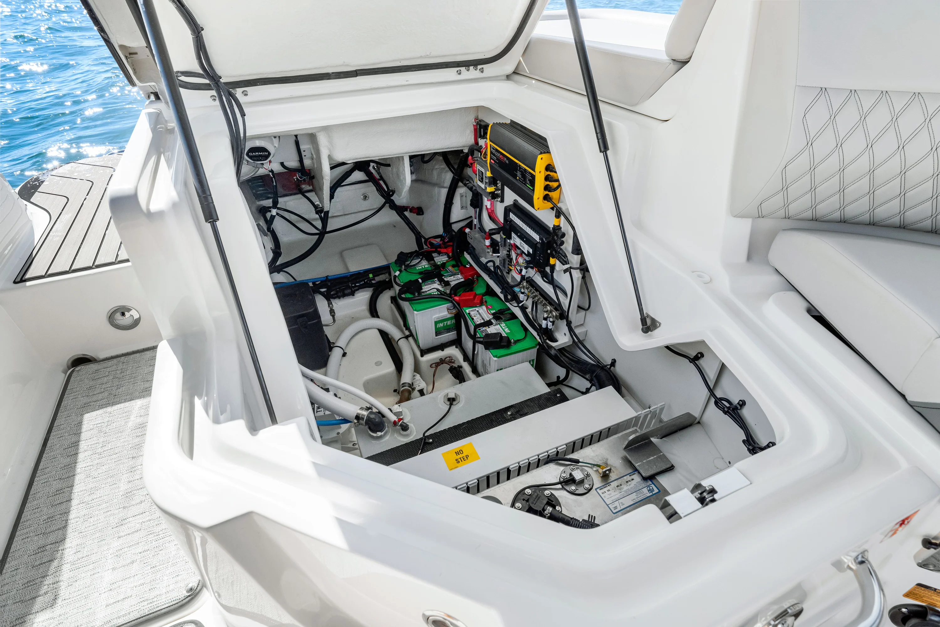 2026 Sea Ray SLX 260 Outboard Image Thumbnail #47