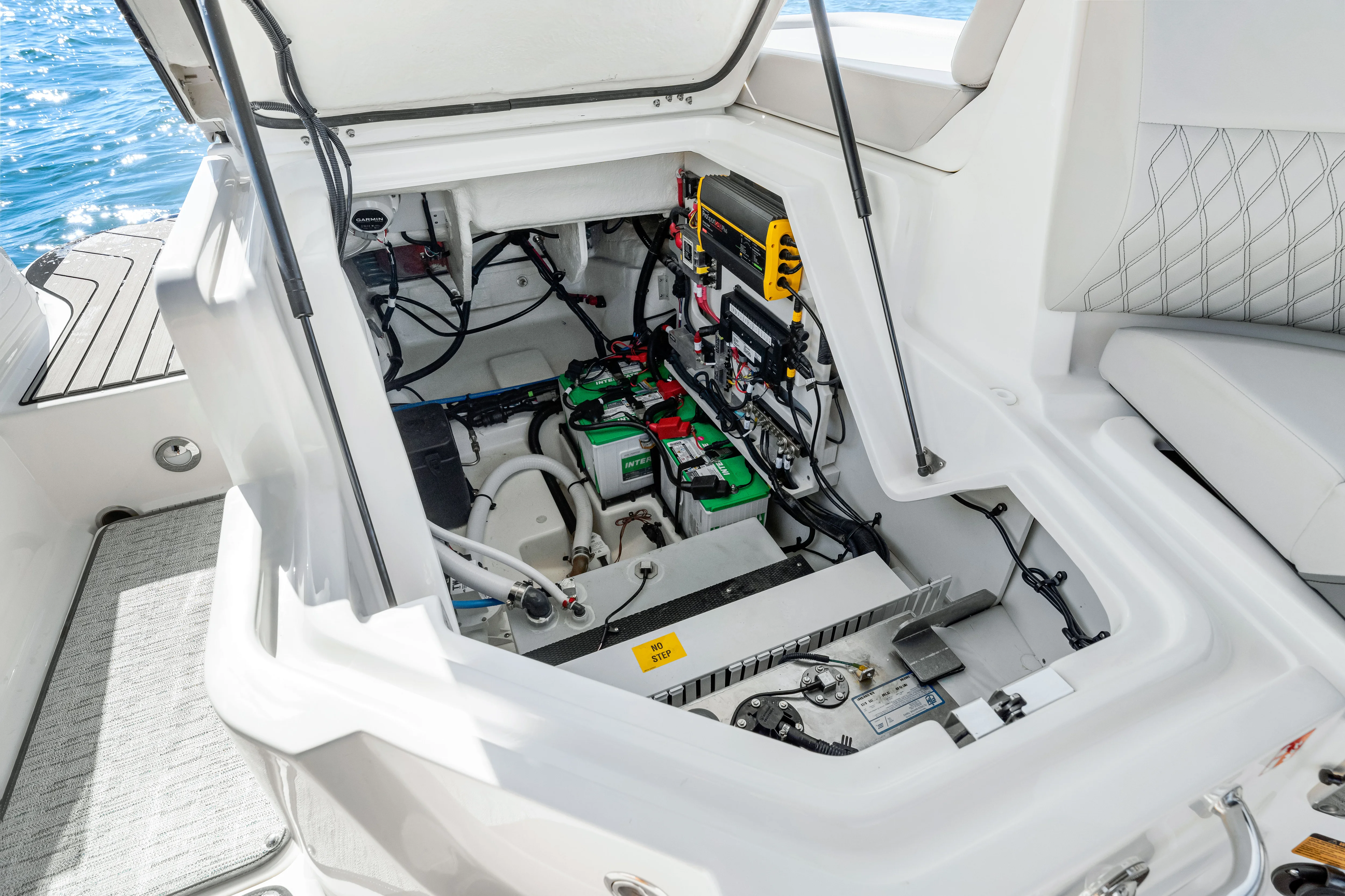 2026 Sea Ray SLX 260 Outboard Image Thumbnail #47