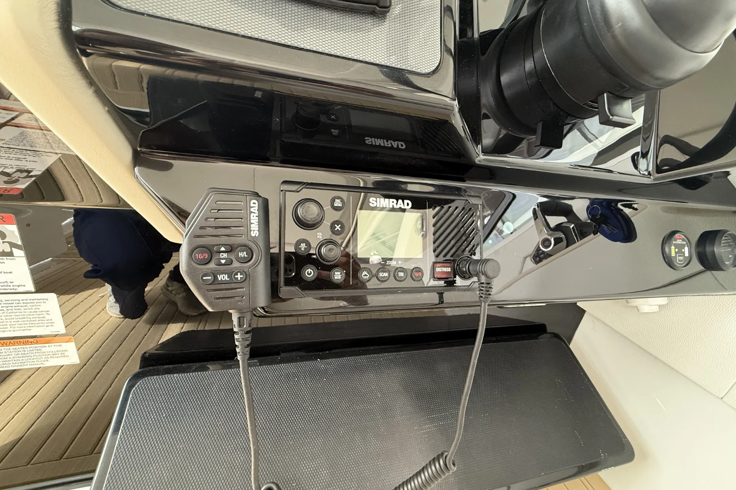2026 Cruisers Yachts 34 GLS Image Thumbnail #30