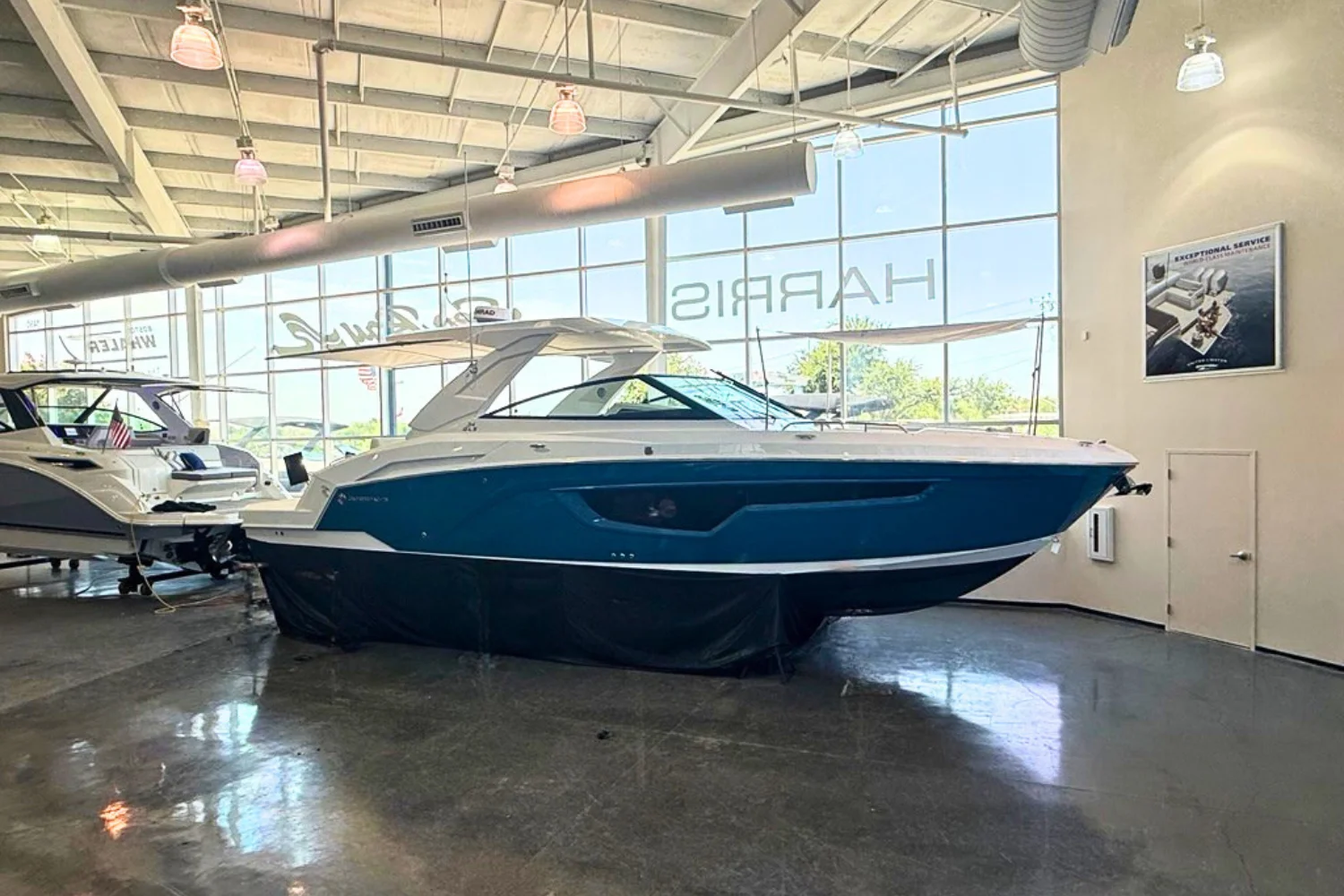 2026 Cruisers Yachts 34 GLS Image Thumbnail #1