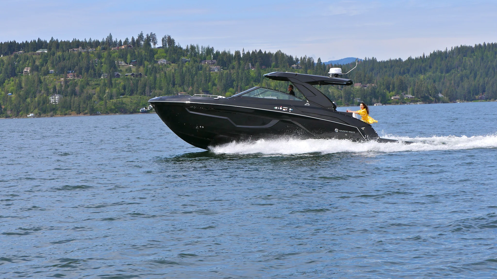 2026 Cruisers Yachts 34 GLS Image Thumbnail #8