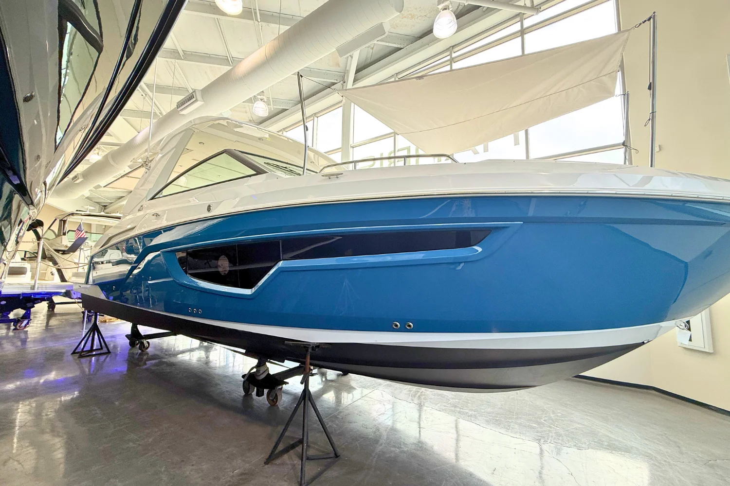 2026 Cruisers Yachts 34 GLS Image Thumbnail #2