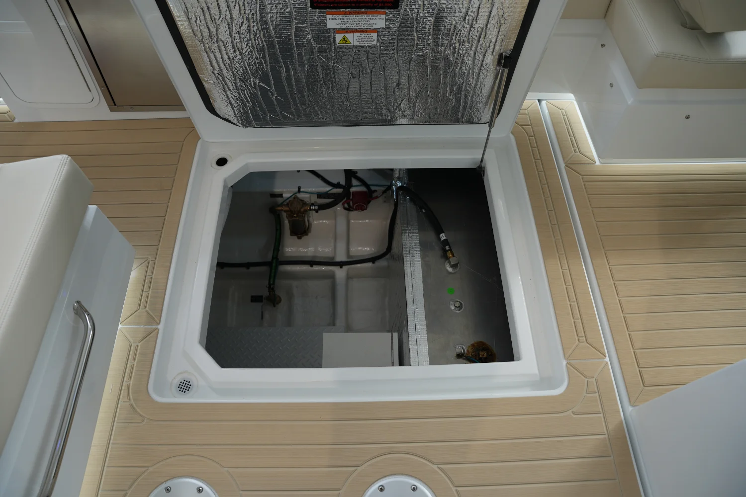 2026 Cruisers Yachts 34 GLS Image Thumbnail #61