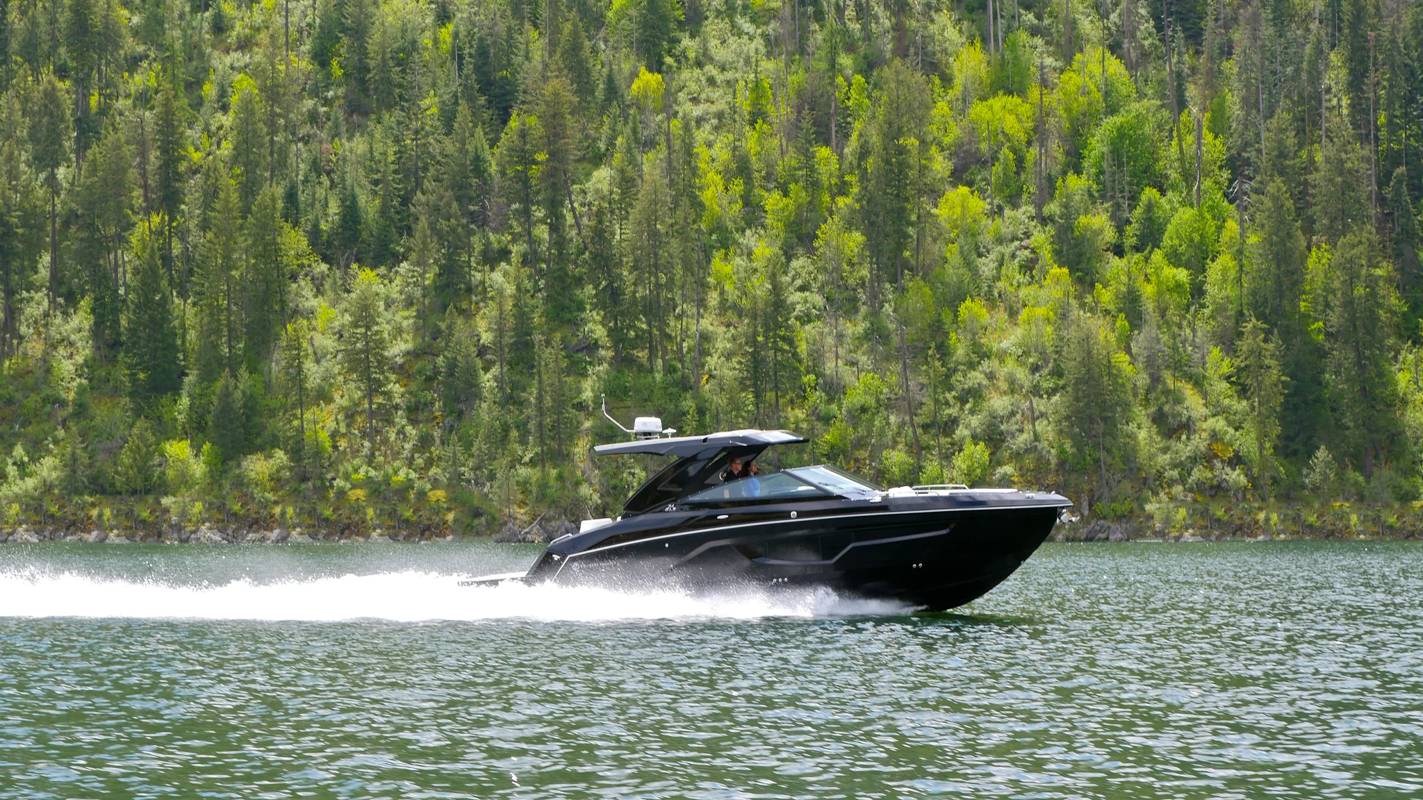 2026 Cruisers Yachts 34 GLS Image Thumbnail #0