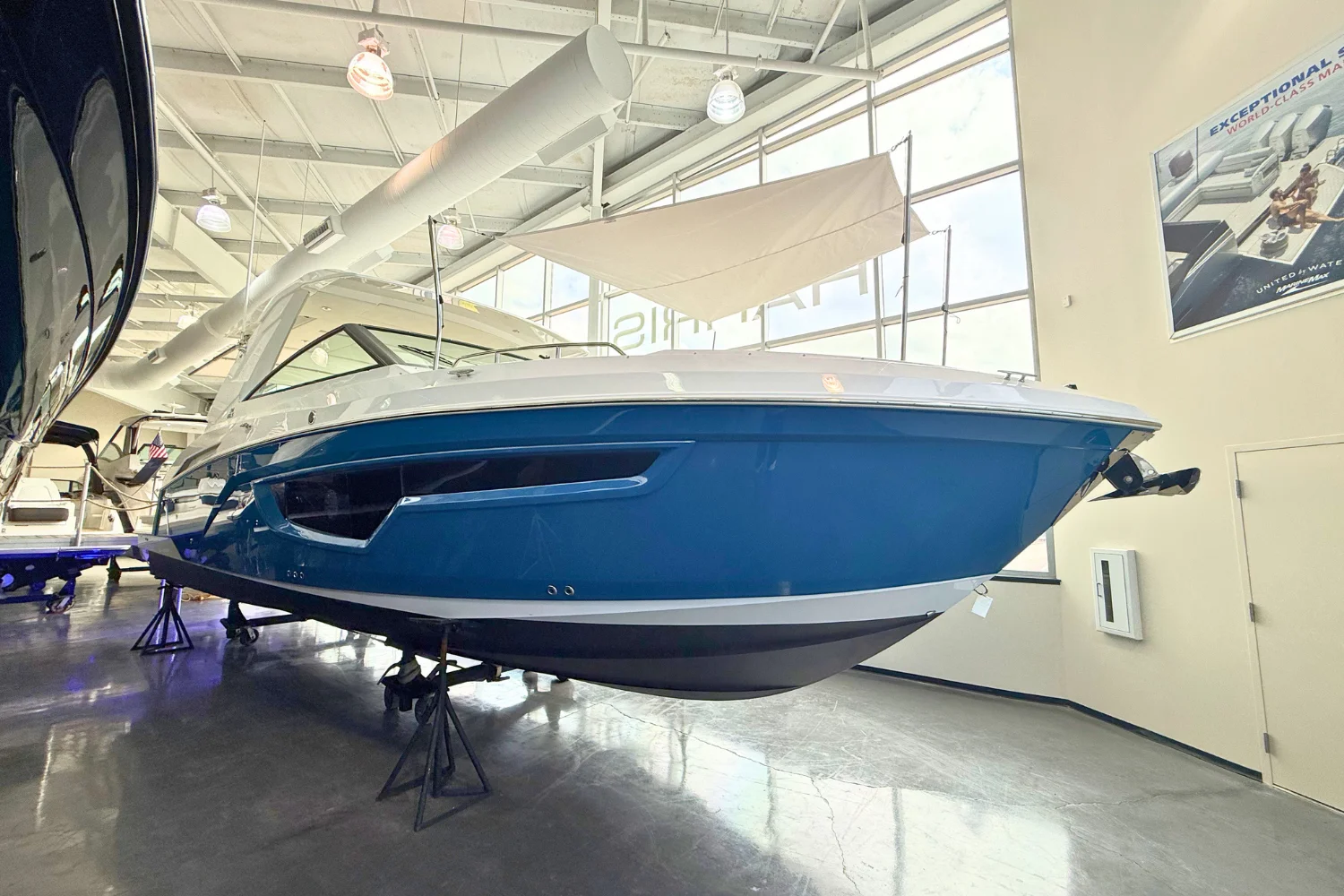 2026 Cruisers Yachts 34 GLS Image Thumbnail #1