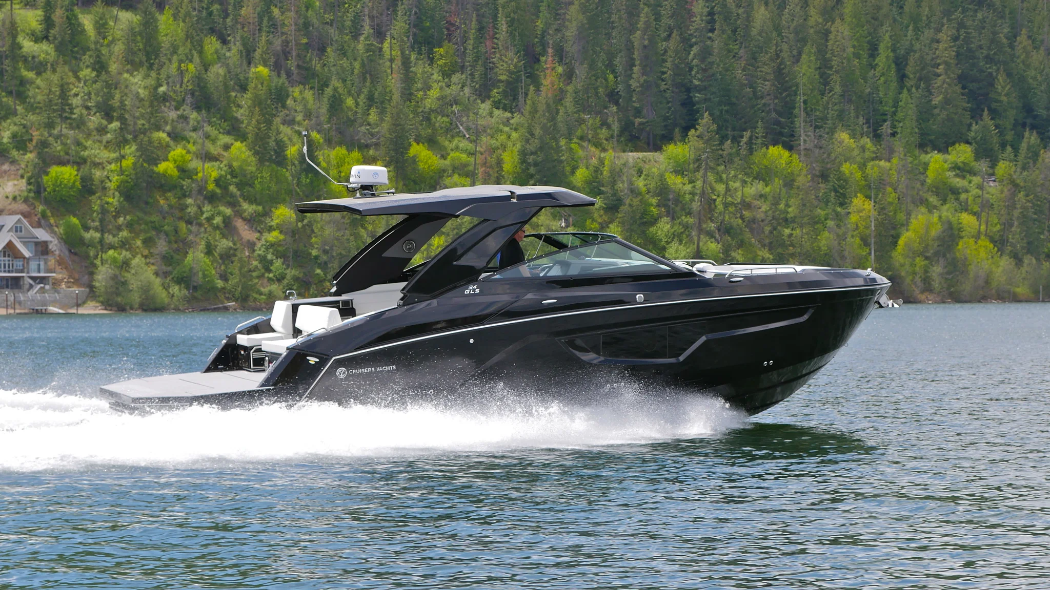 2026 Cruisers Yachts 34 GLS Image Thumbnail #1