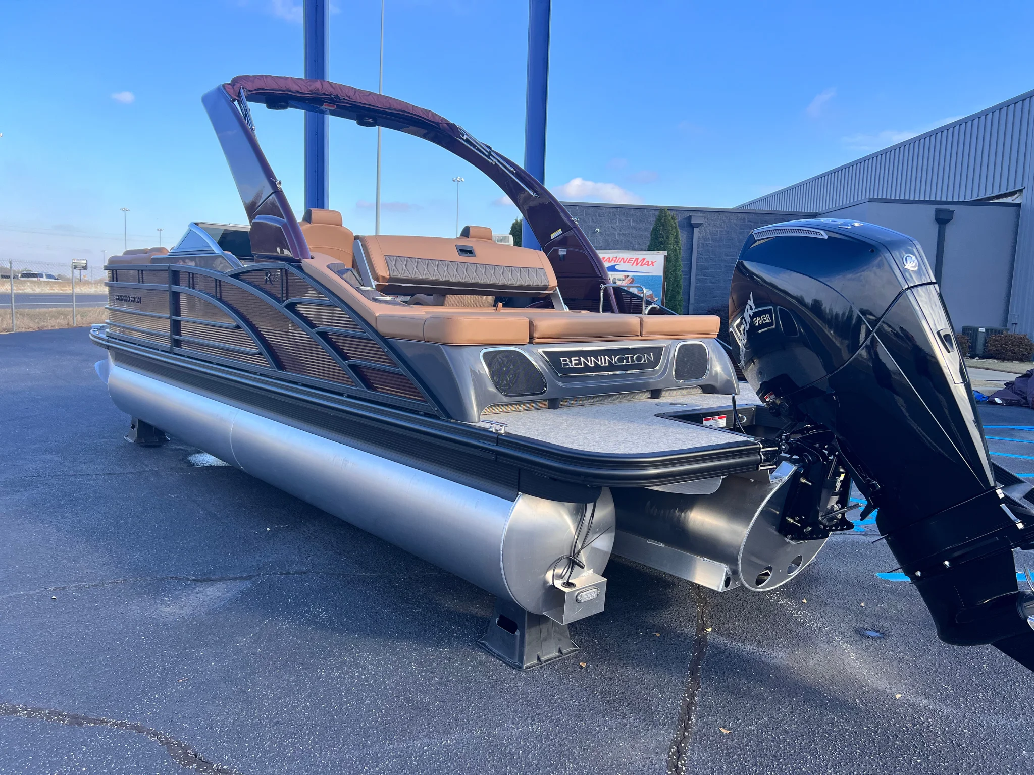 2026 Bennington 23R Image Thumbnail #7