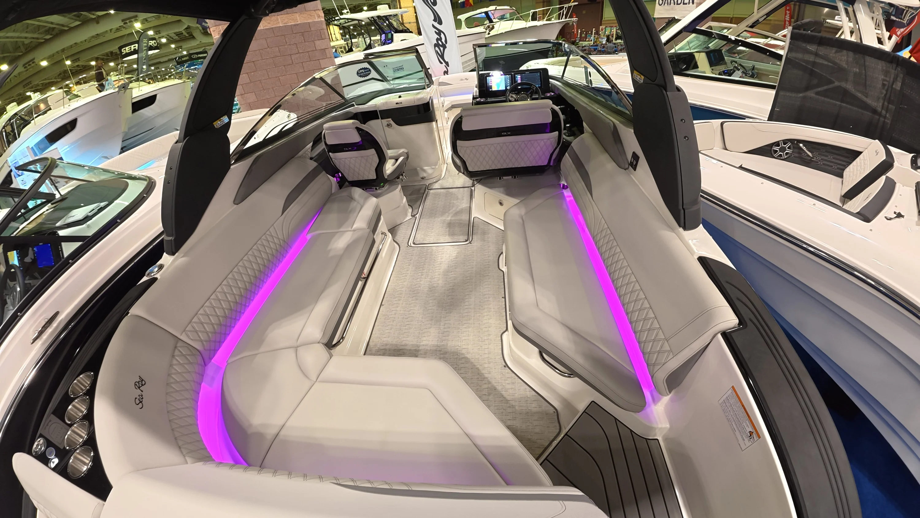 2026 Sea Ray SLX 280 Outboard Image Thumbnail #6