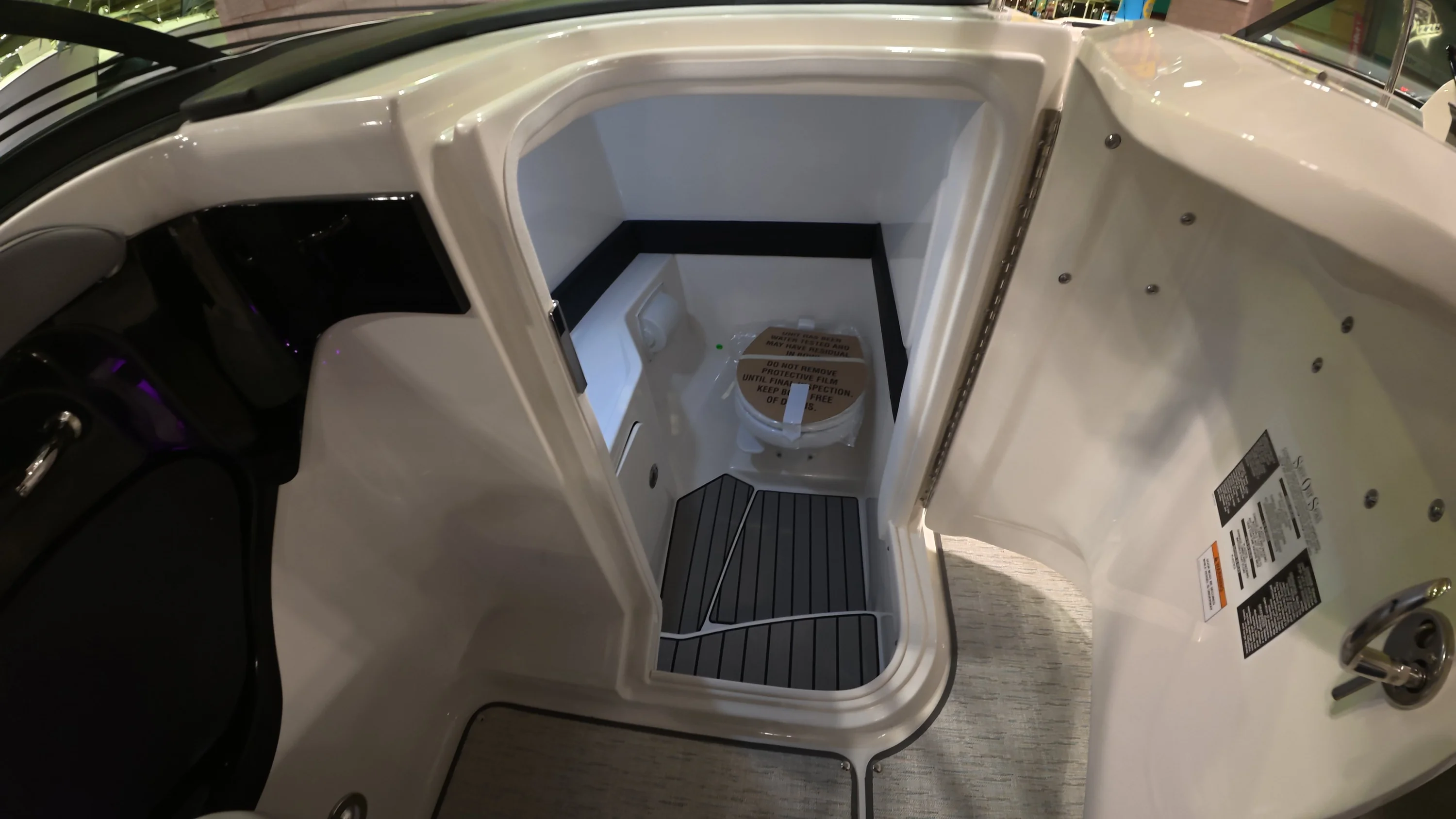 2026 Sea Ray SLX 280 Outboard Image Thumbnail #19