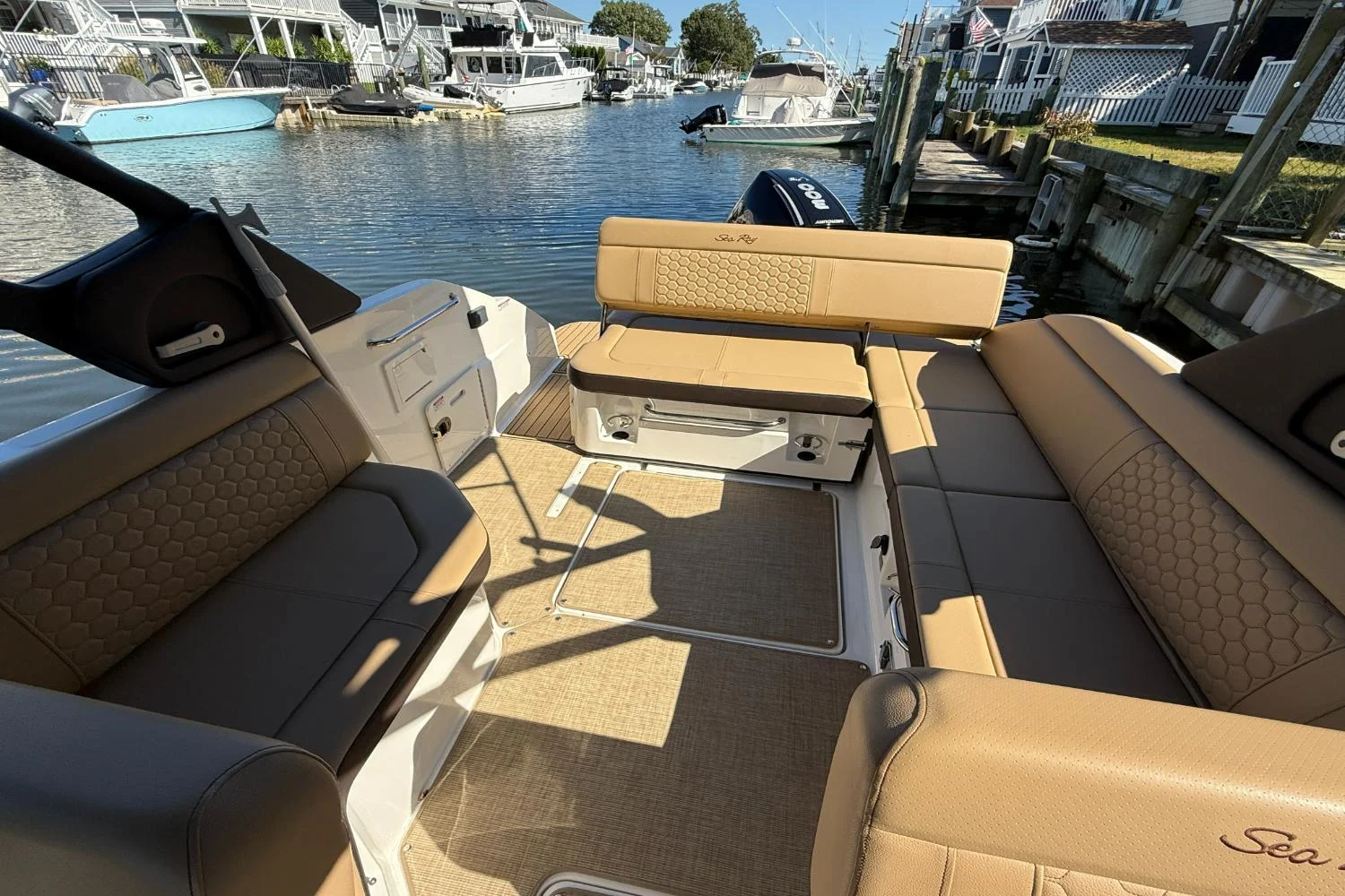 2024 Sea Ray 250 SDX OB Image Thumbnail #6