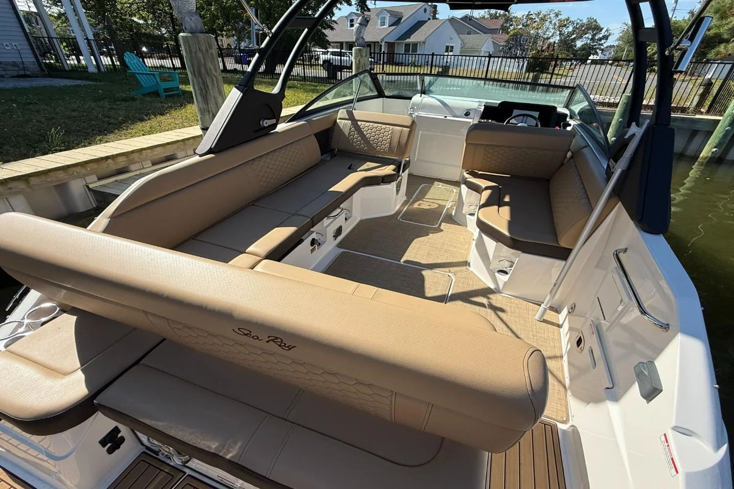 2024 Sea Ray 250 SDX OB Image Thumbnail #5