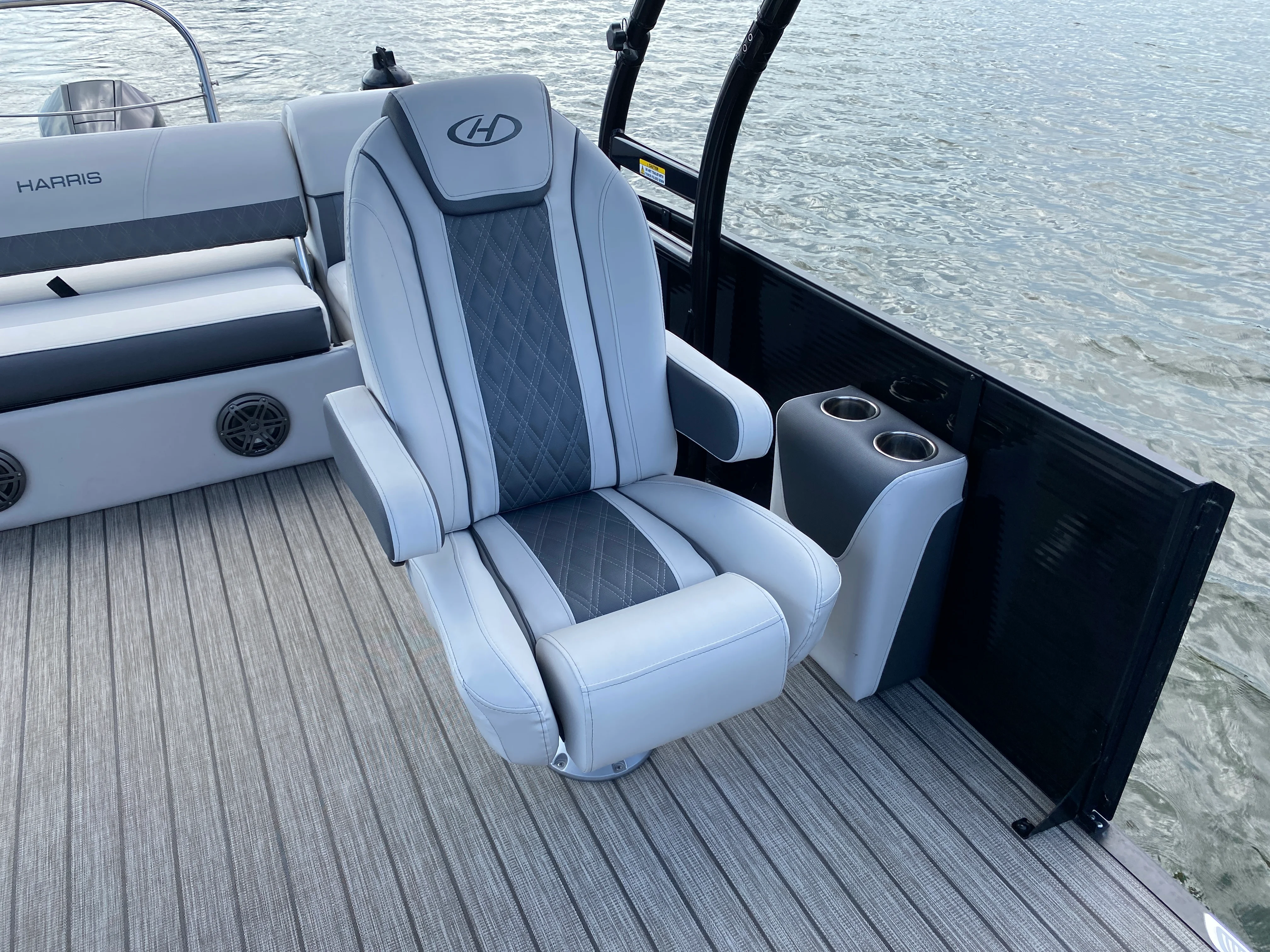 2022 Harris SUNLINER SPORT 230 Image Thumbnail #9