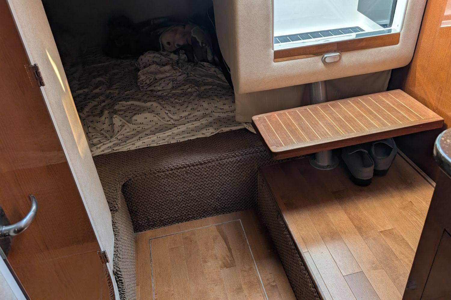 2012 Sea Ray 310 SUNDANCER Image Thumbnail #17