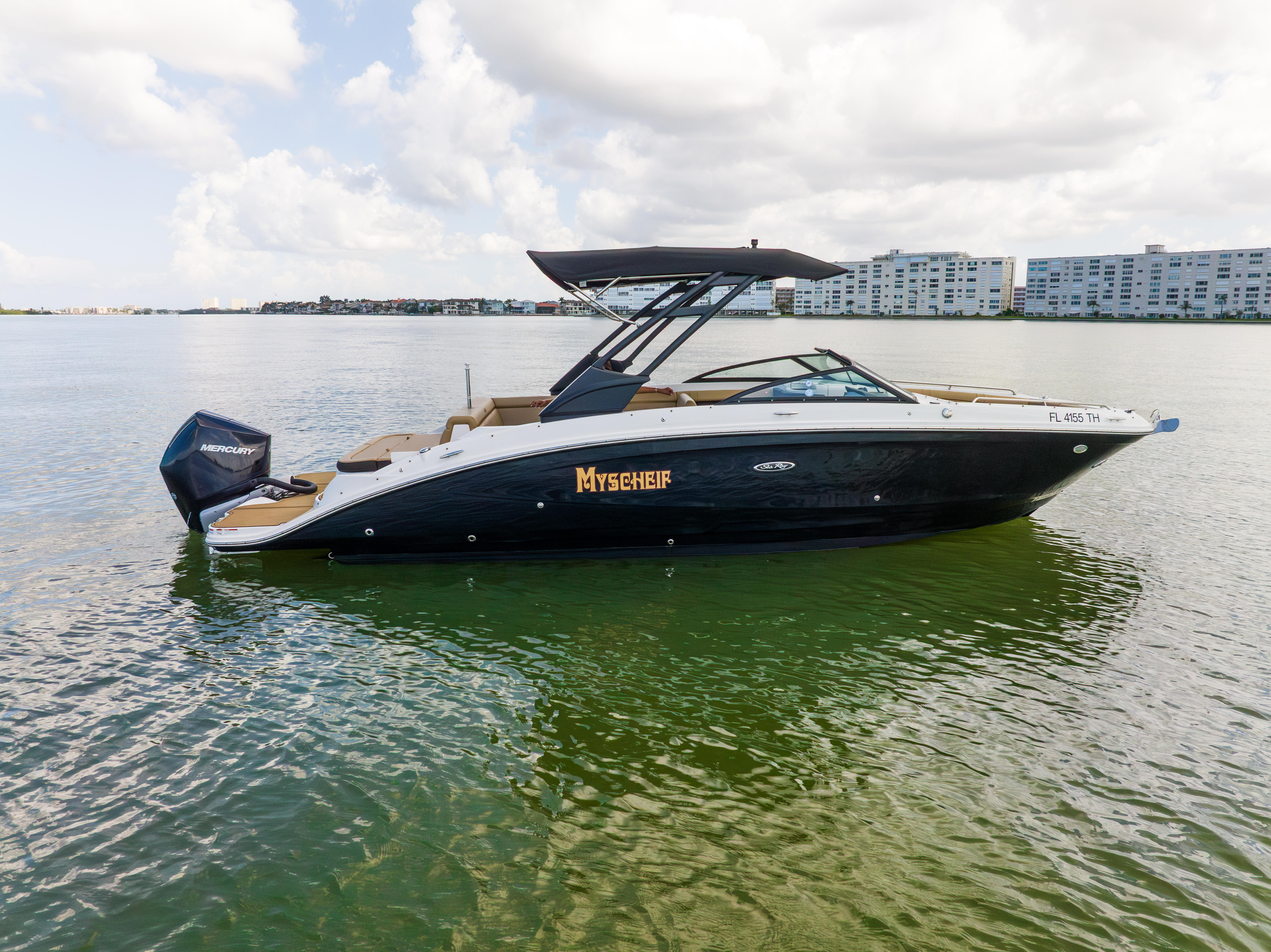2022 Sea Ray 270 SDX OB Image Thumbnail #1