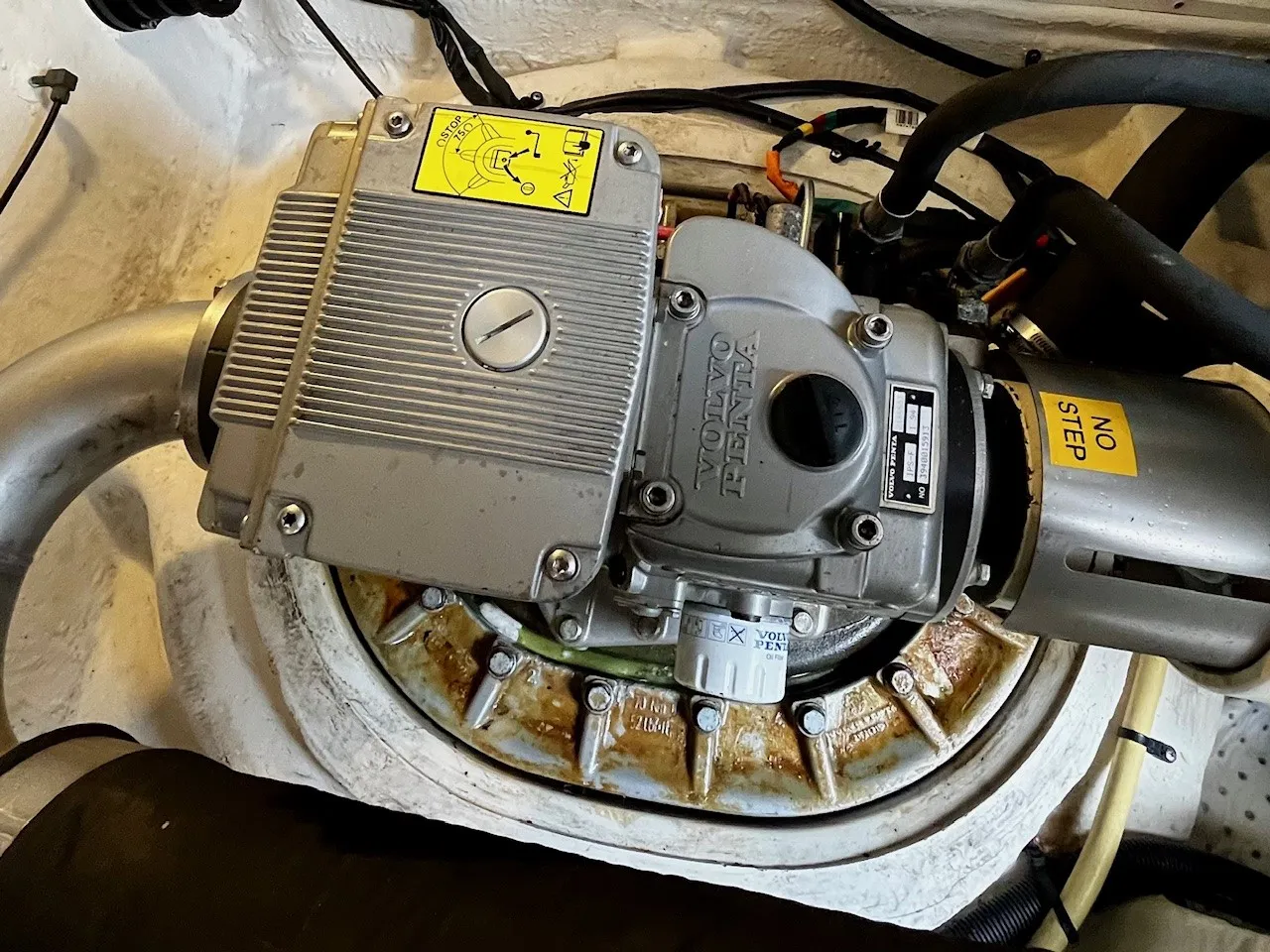 2015 Cruisers Yachts 41 CANTIUS Image Thumbnail #40