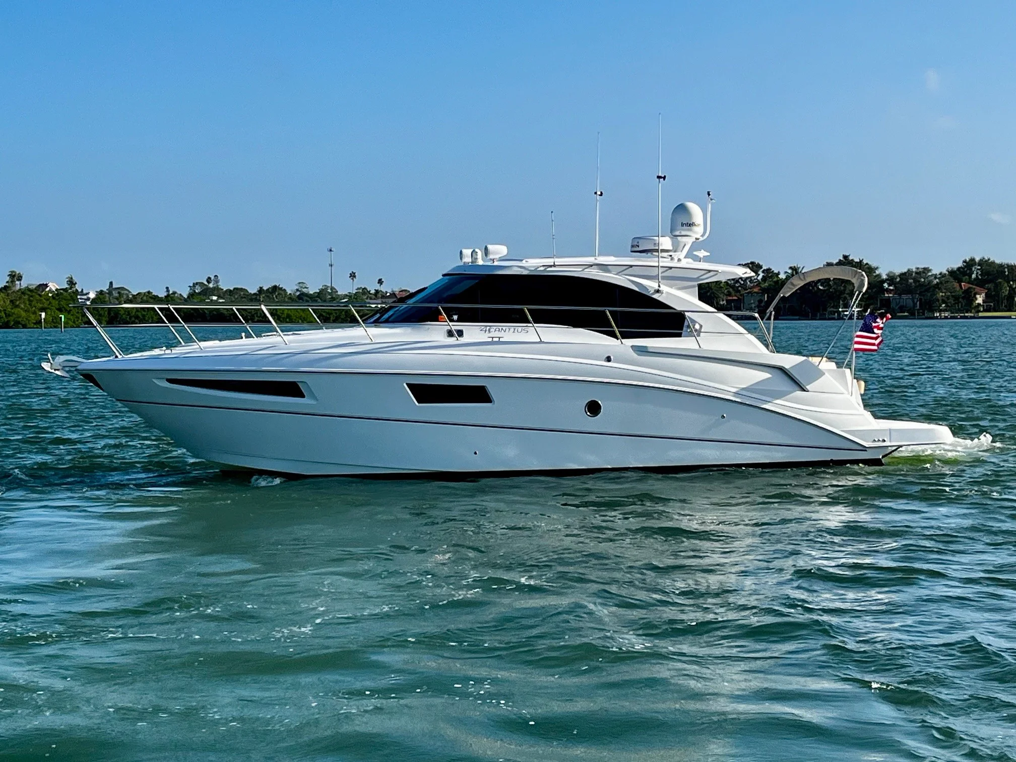 2015 Cruisers Yachts 41 CANTIUS Image Thumbnail #0