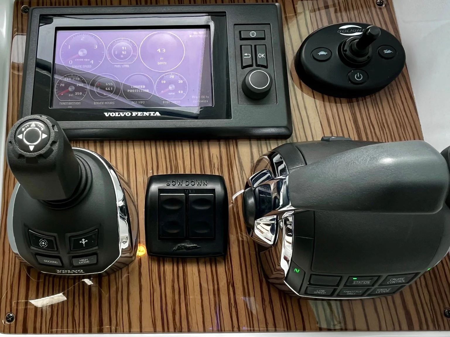 2015 Cruisers Yachts 41 CANTIUS Image Thumbnail #33