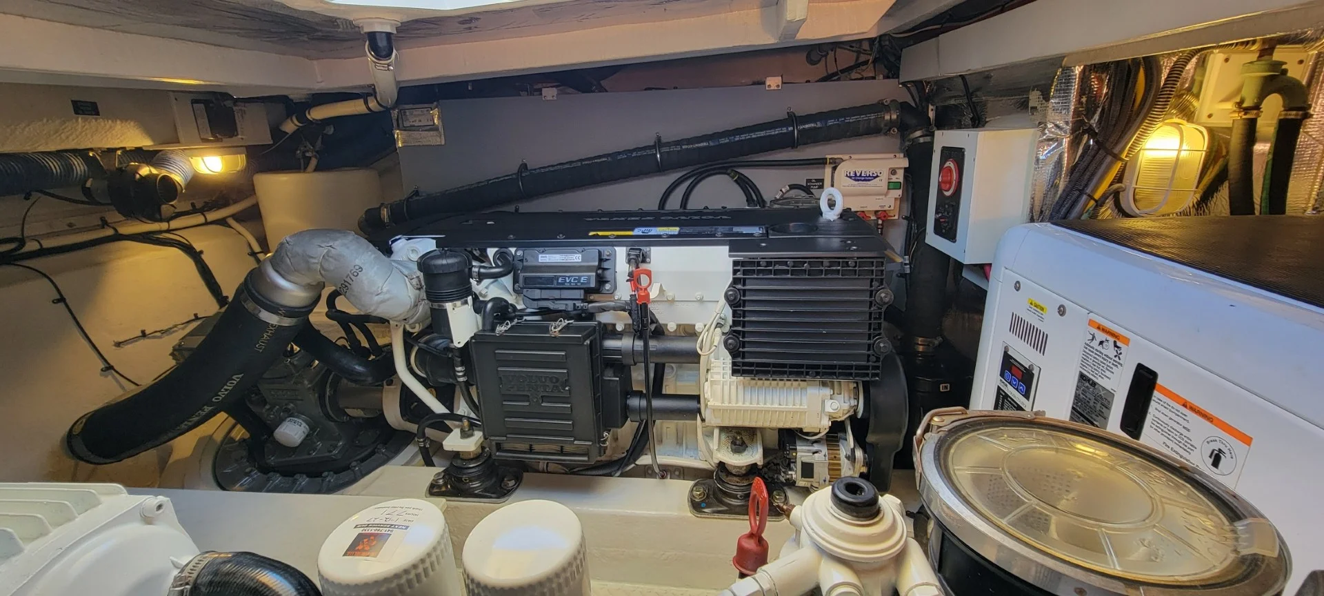 2015 Cruisers Yachts 41 CANTIUS Image Thumbnail #40