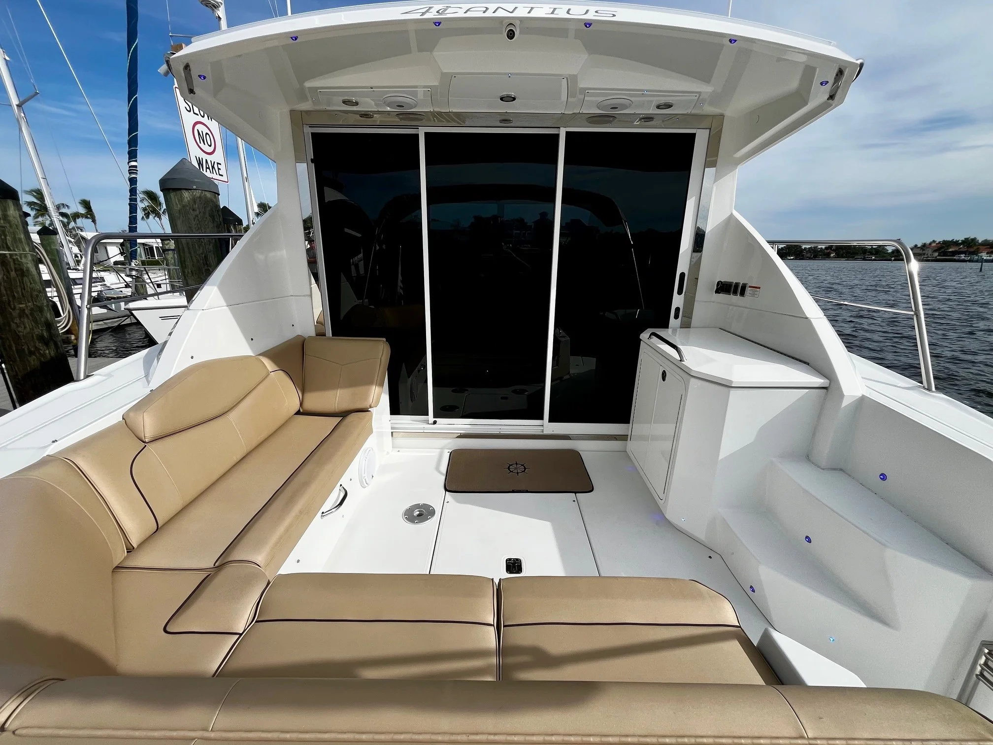 2015 Cruisers Yachts 41 CANTIUS Image Thumbnail #28