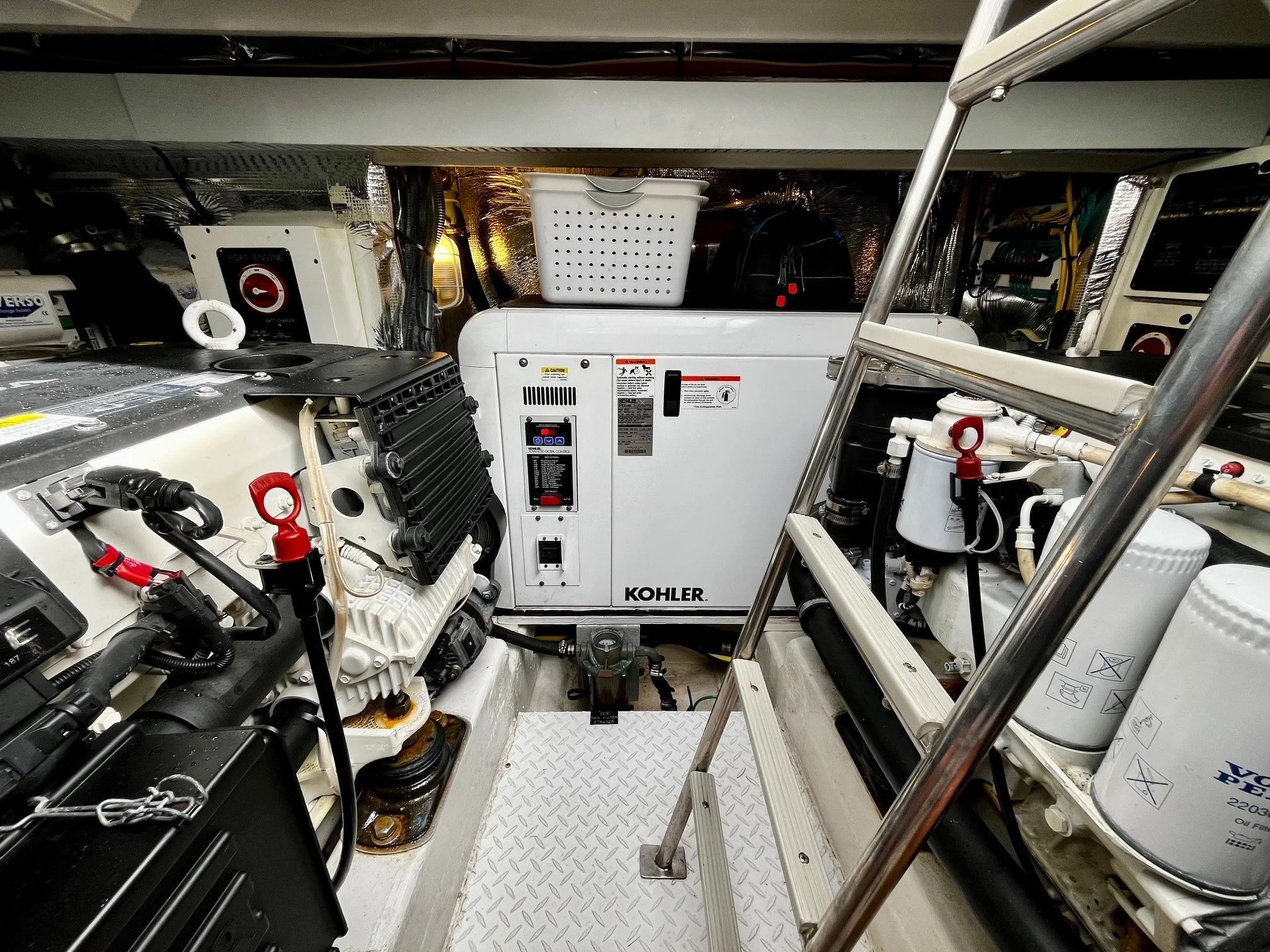 2015 Cruisers Yachts 41 CANTIUS Image Thumbnail #35