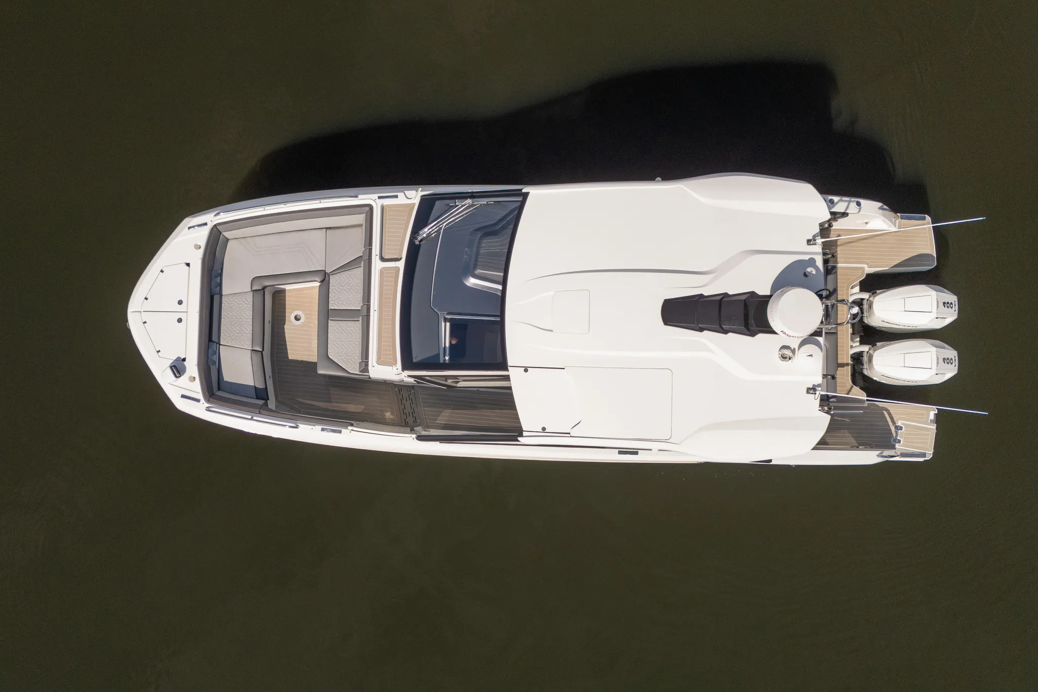2024 Galeon 325 Image Thumbnail #10