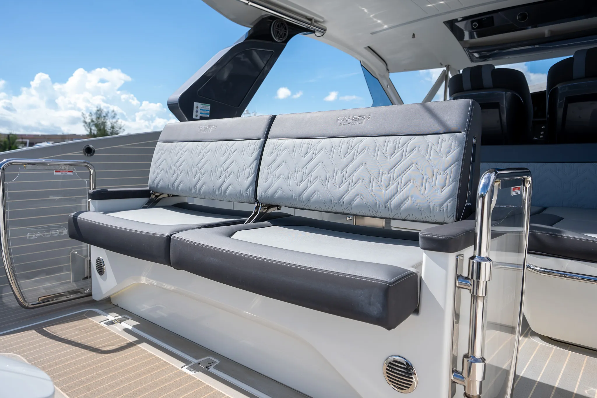 2024 Galeon 325 Image Thumbnail #14