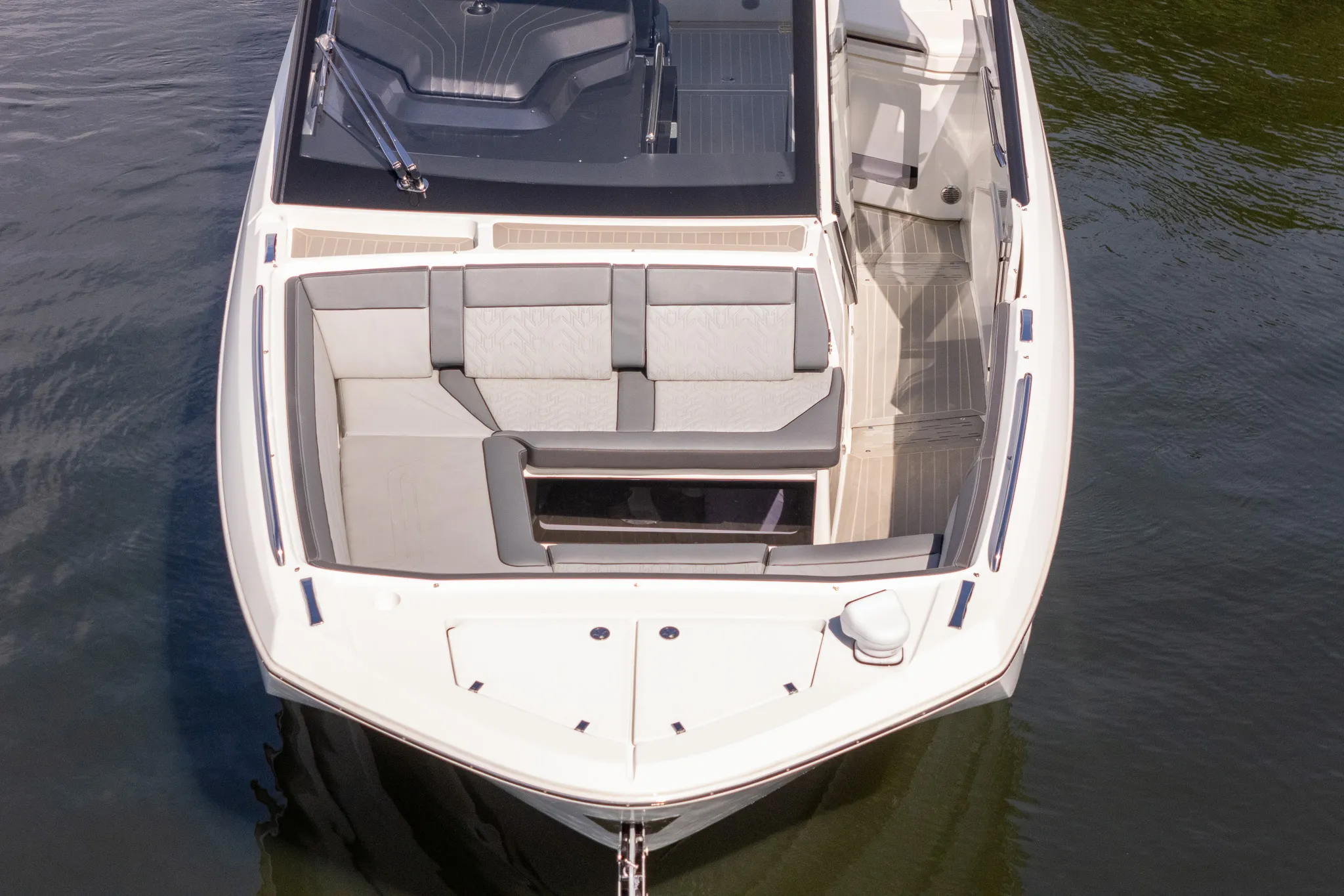 2024 Galeon 325 Image Thumbnail #3