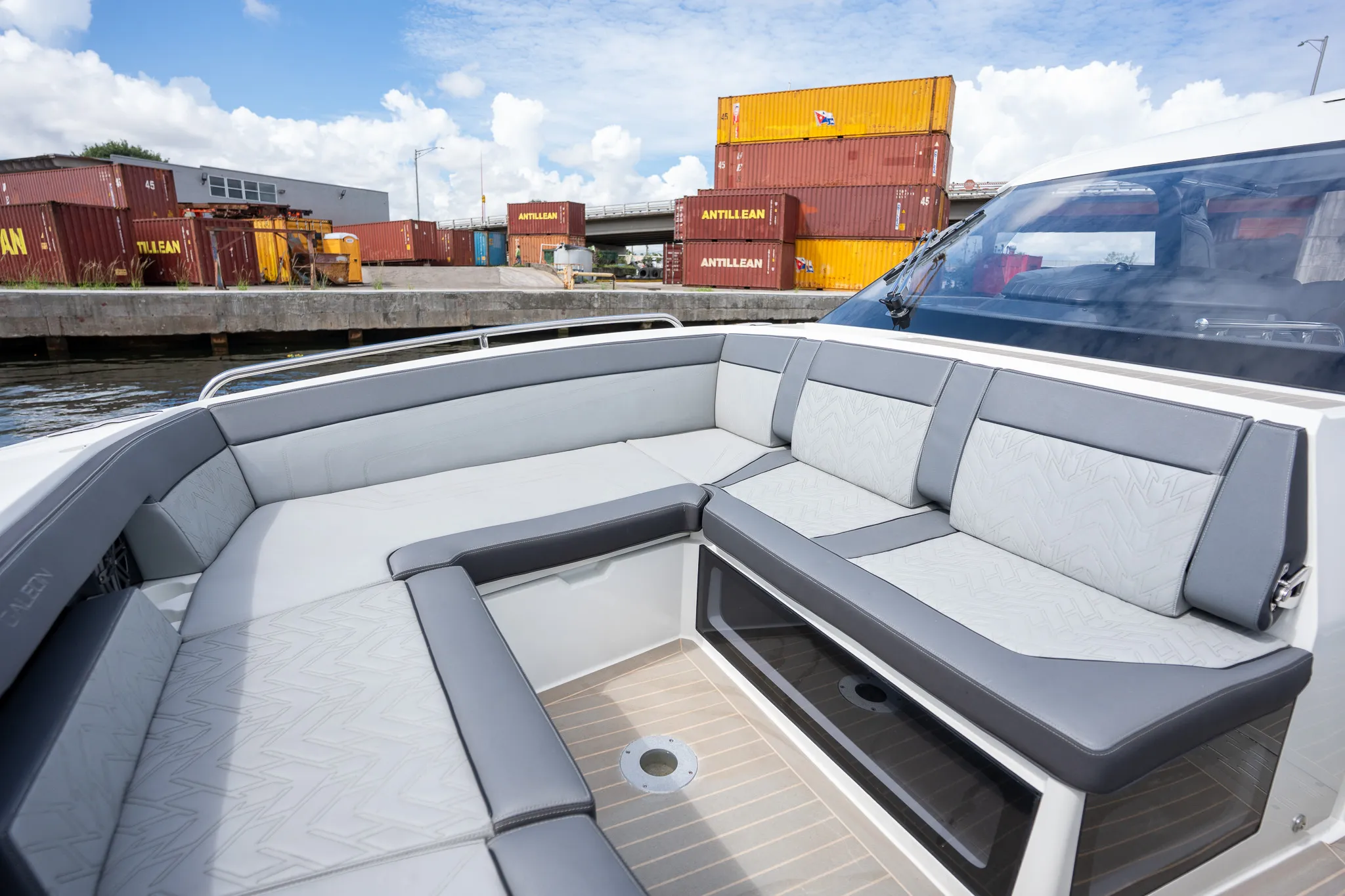 2024 Galeon 325 Image Thumbnail #34