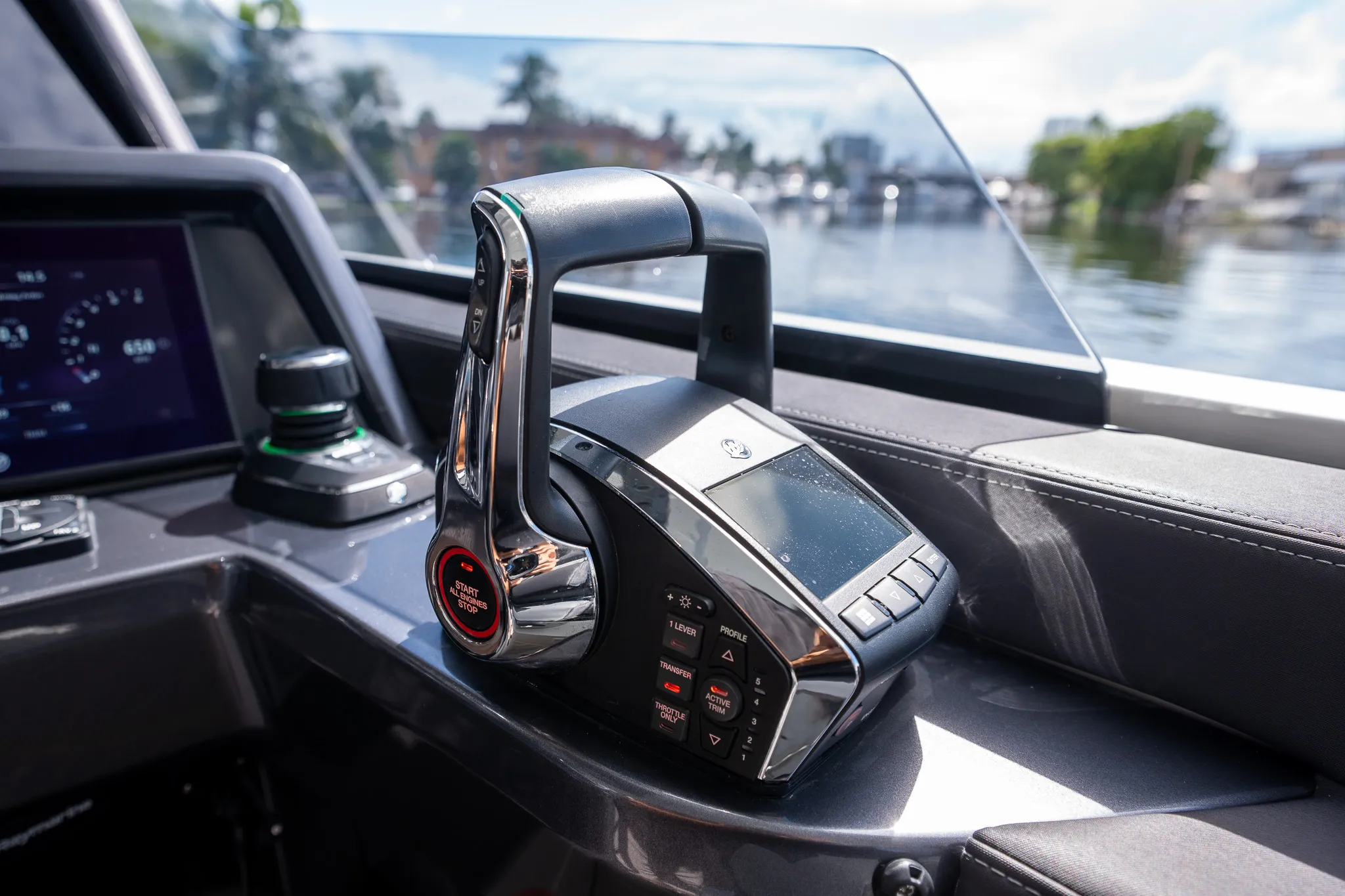 2024 Galeon 325 Image Thumbnail #20
