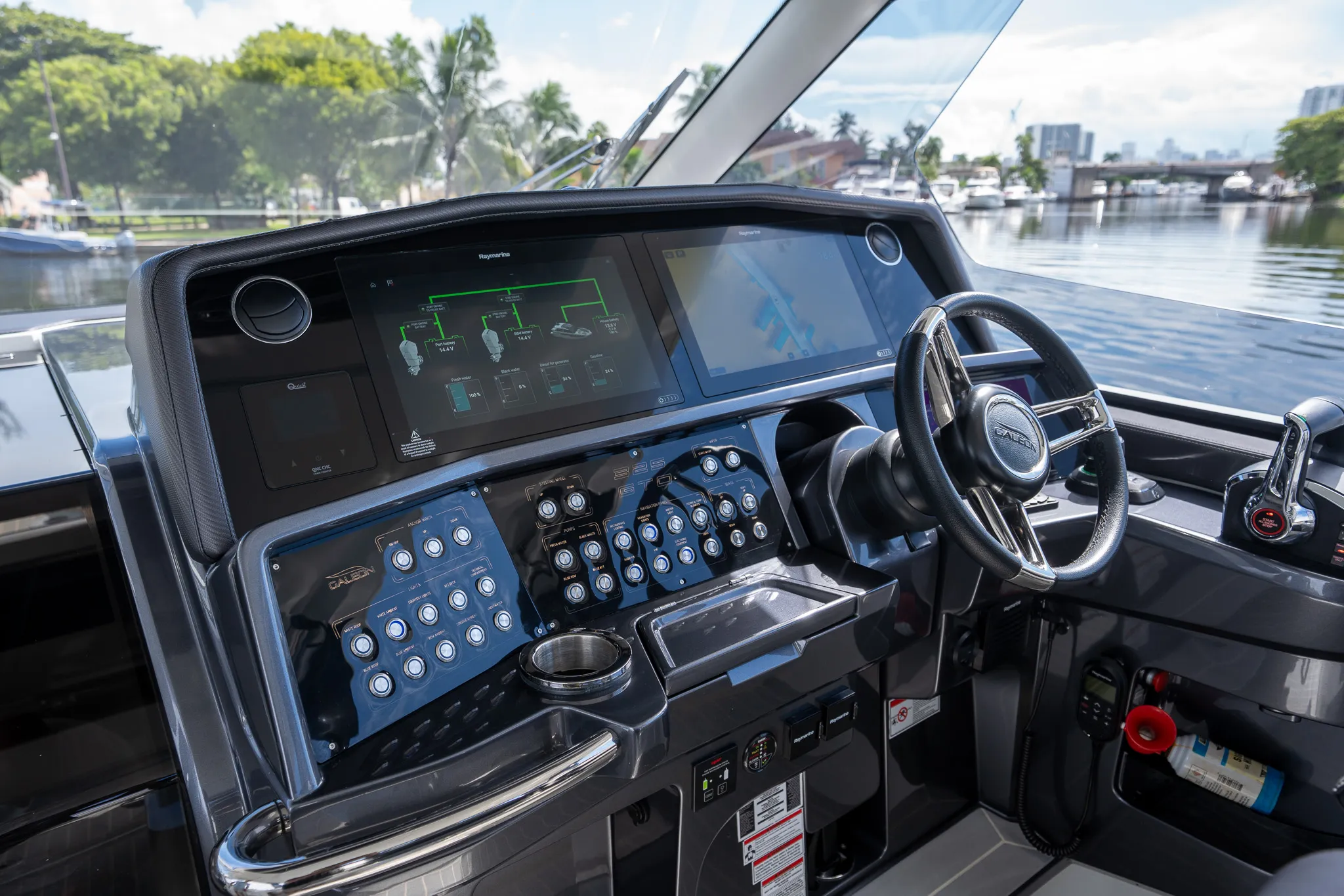 2024 Galeon 325 Image Thumbnail #19