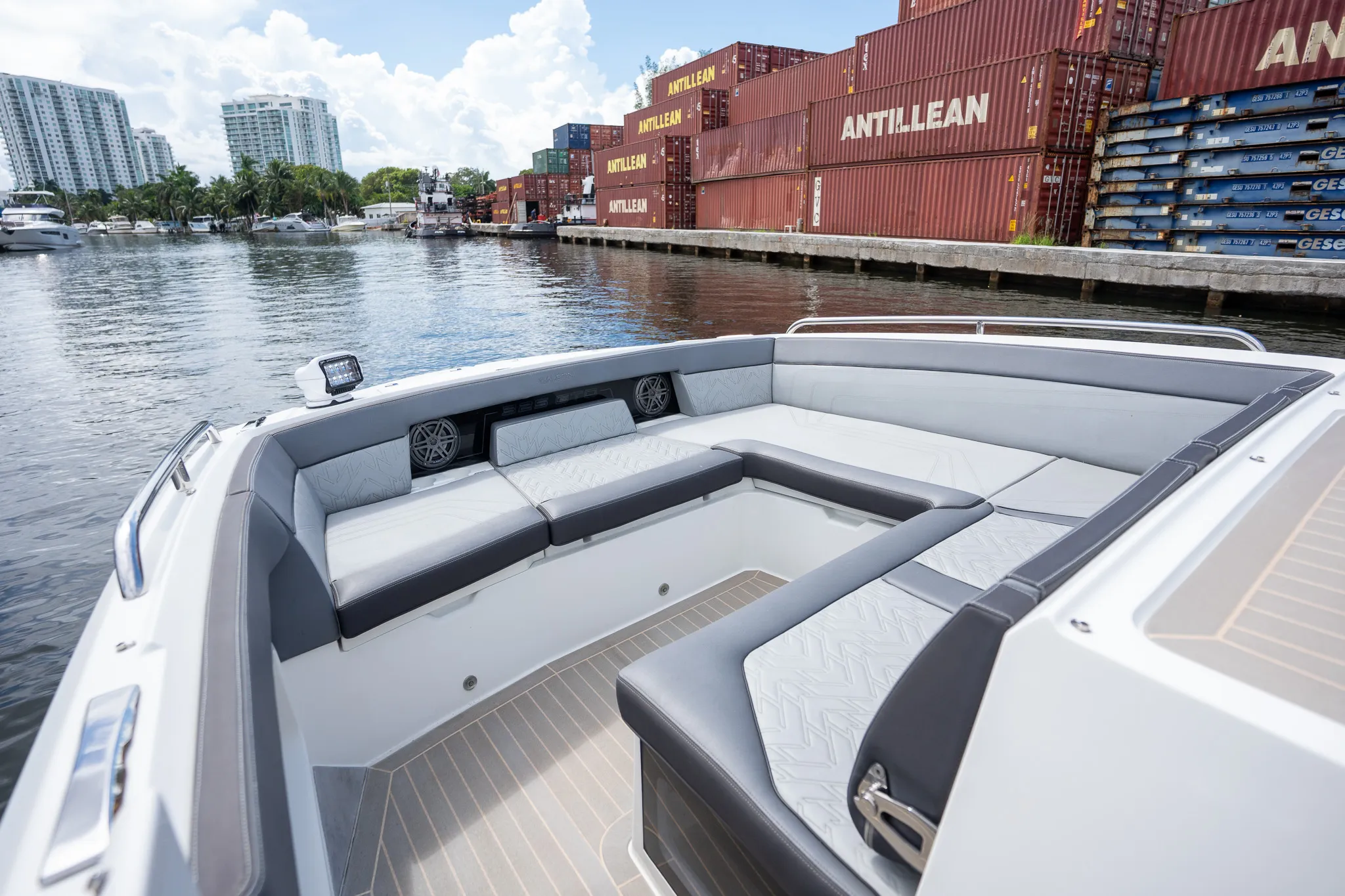 2024 Galeon 325 Image Thumbnail #35