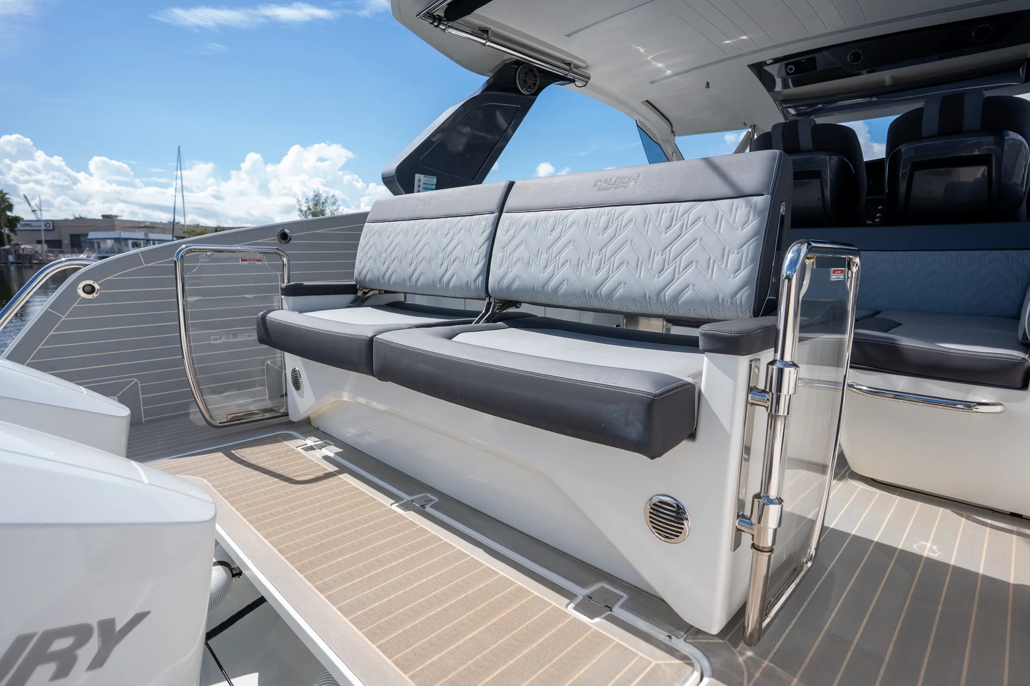 2024 Galeon 325 Image Thumbnail #13
